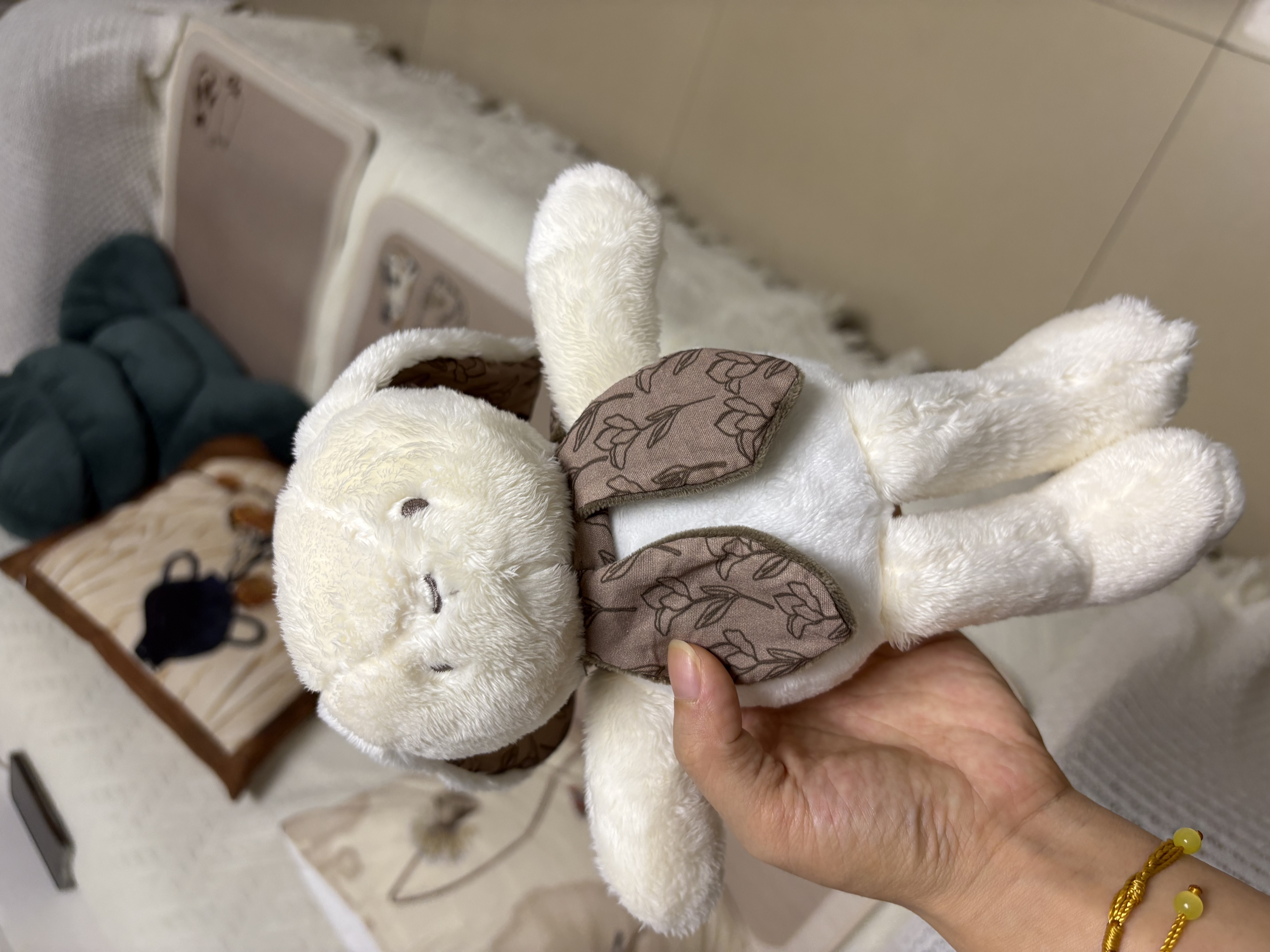 澳贝（auby）婴幼儿毛绒玩具兔子花伴玩偶毛绒手偶安抚哄睡陪伴宝宝新生儿礼物 实拍图