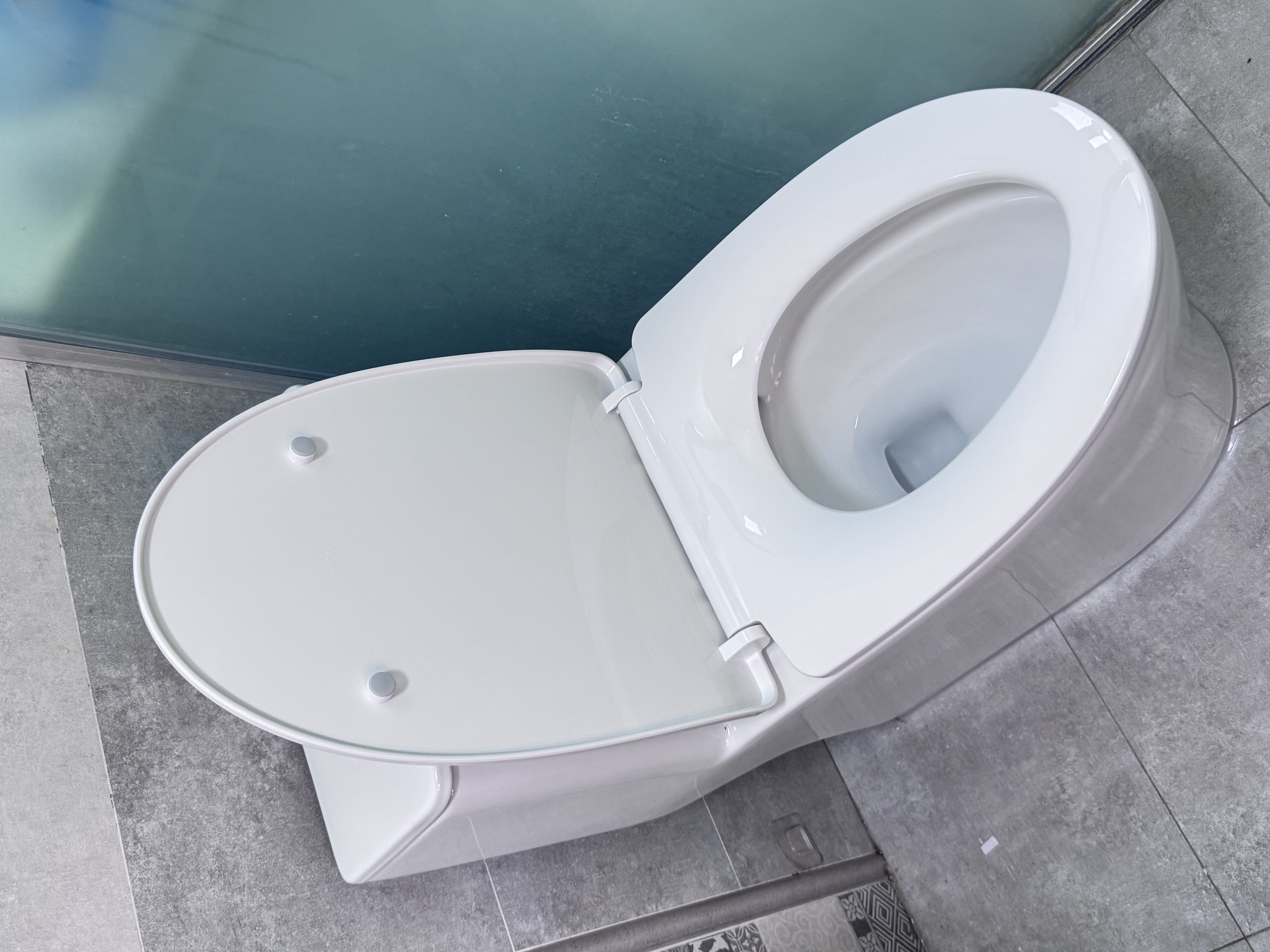 九牧（JOMOO）马桶家用一级水效防臭卫浴虹吸式马桶坐便器大冲力抗菌卫生间坐厕 镇店热卖【升级无棱】11370 305坑距(2515城包安装) 实拍图