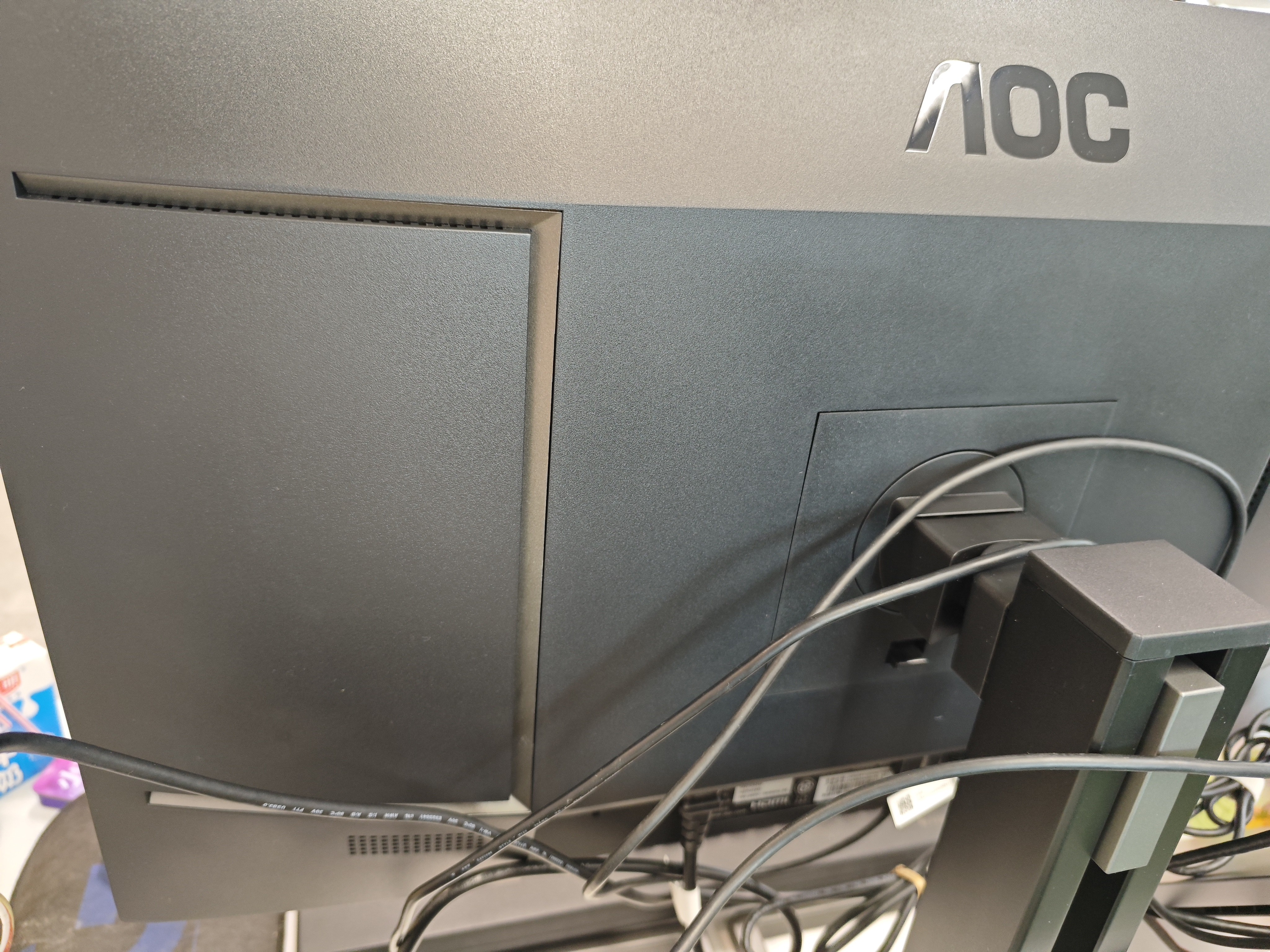 AOC 27英寸4K 144Hz双模FHD 288Hz HDR400 Type-C90W 硬件低蓝光 macmini节能游戏办公显示器U27U3XD 实拍图