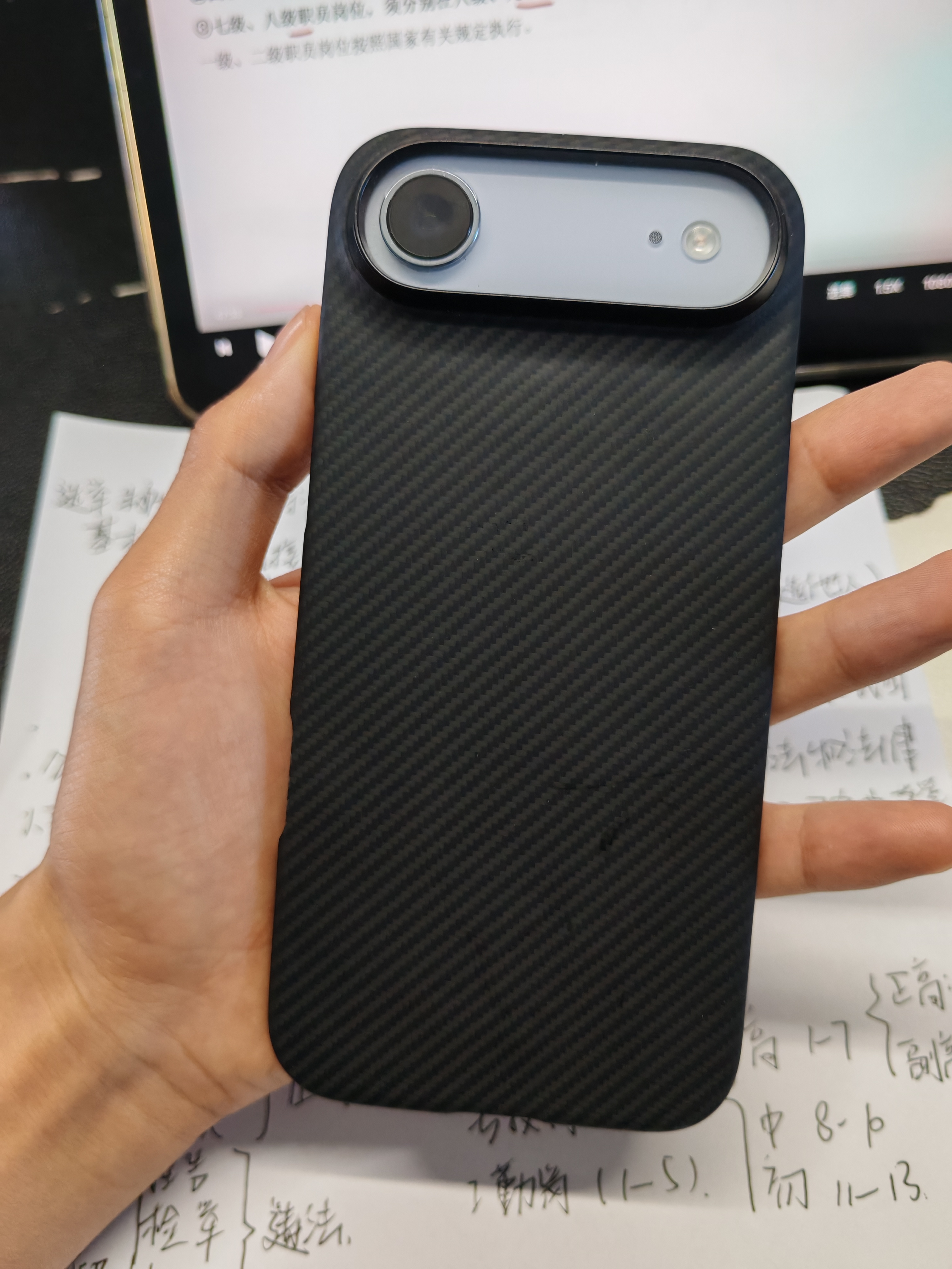 PITAKA适用苹果iPhoneAir手机壳MagSafe磁吸凯夫拉芳纶碳纤维纹高级感超薄编织裸机手感保护套 黑灰 实拍图