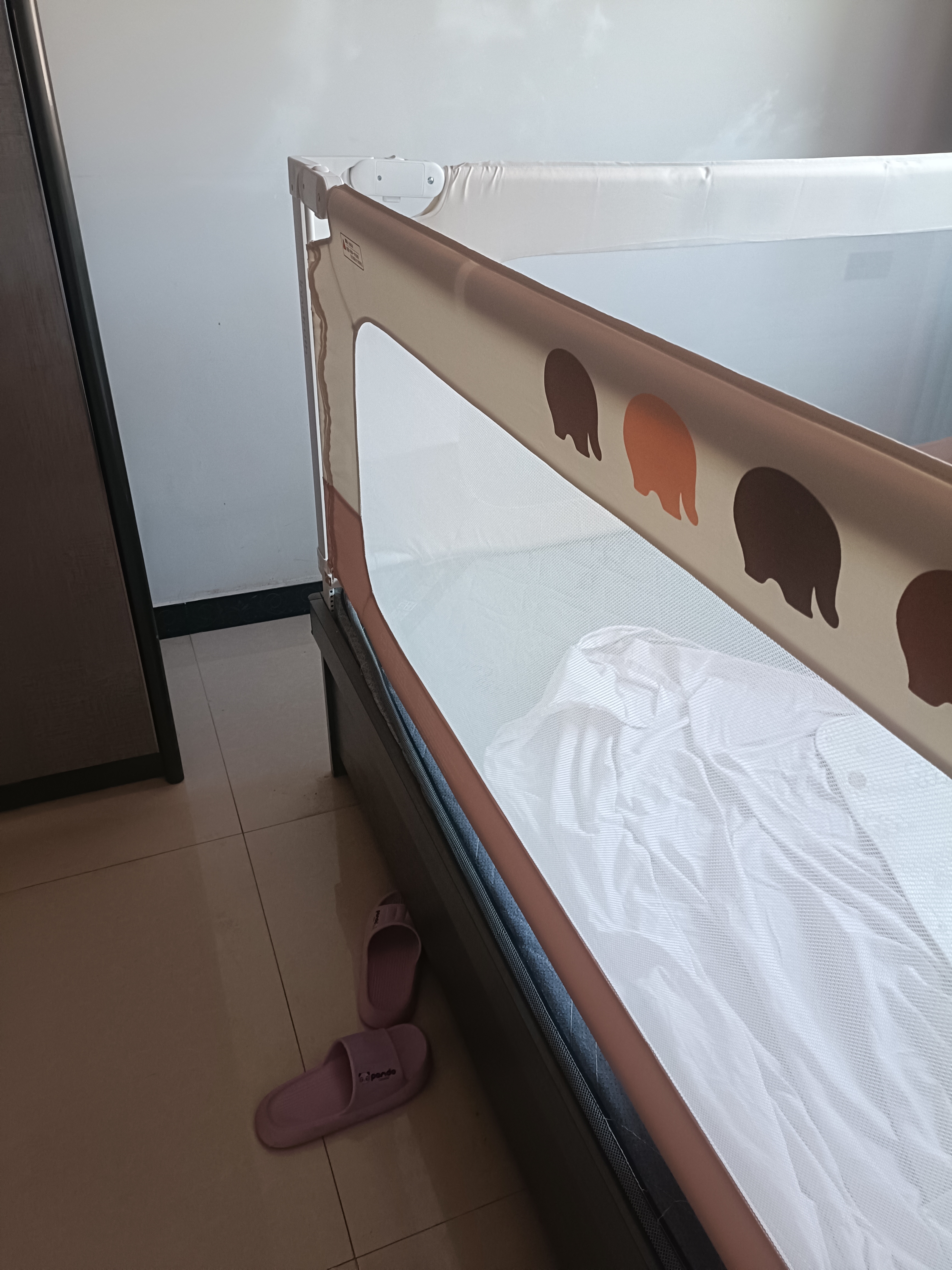 InnoTruth婴诺三面装床围栏安全挡婴儿床上防护栏防摔撞1.8x2米婴幼儿床边 8代米小象【360°锁床升级】1.8+2.2+2.2米 实拍图