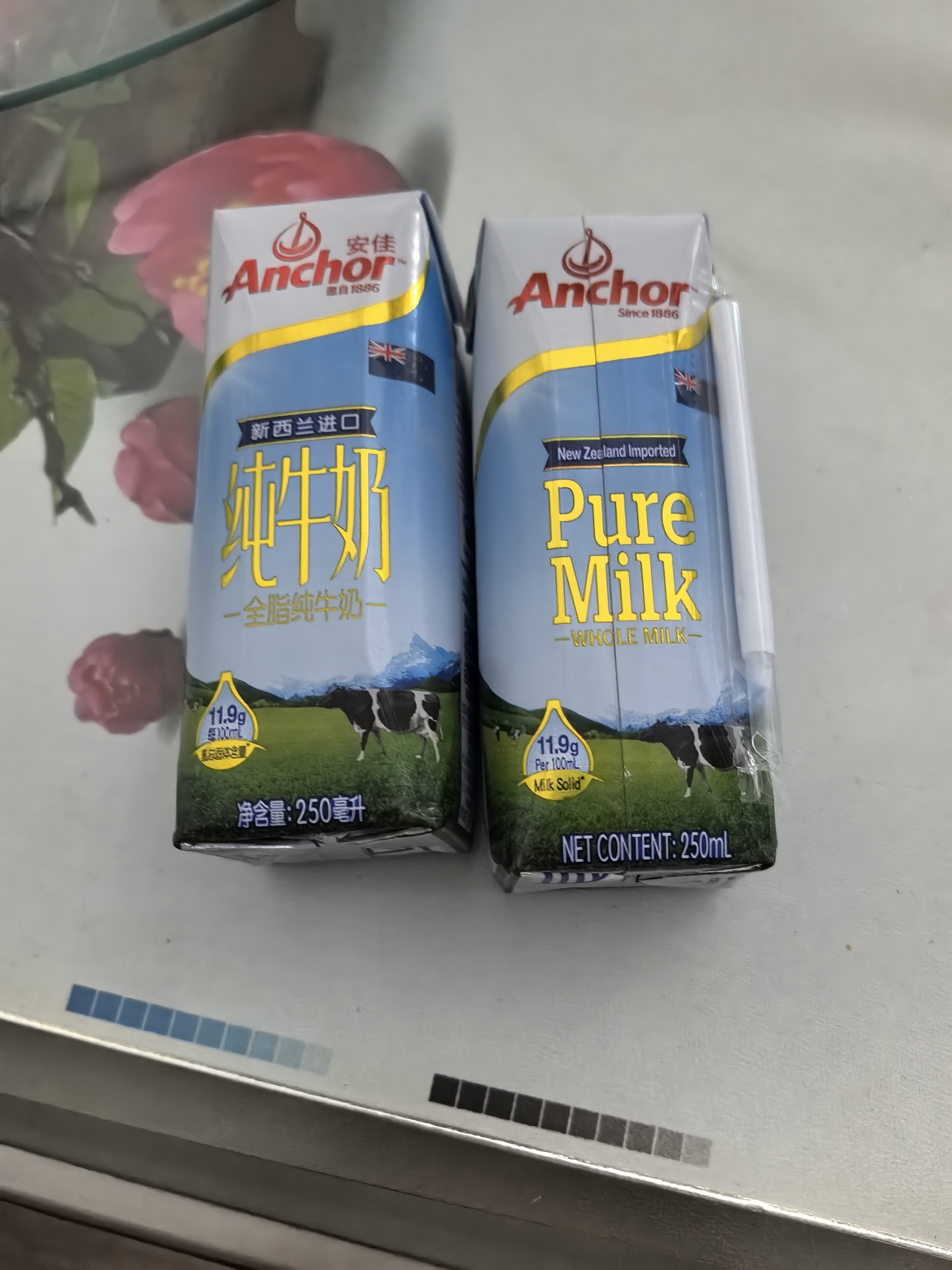 安佳（Anchor）3.6g蛋白质 全脂牛奶 250ml*24盒 新西兰原装进口草饲 实拍图