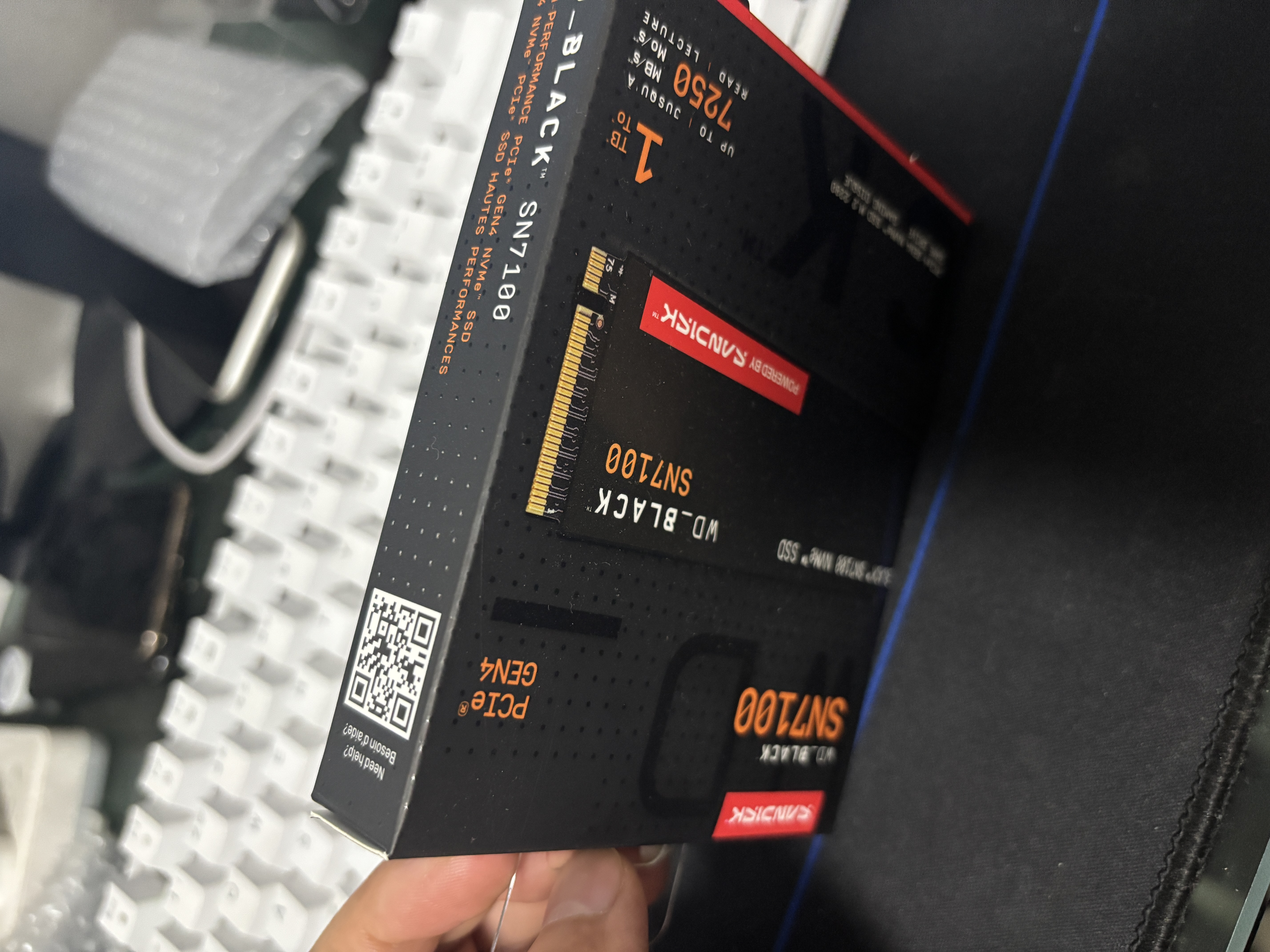 闪迪（SanDisk）ssd固态硬盘 NVMe M.2接口 AI台式机存储 笔记本升级硬盘 原厂颗粒不虚标不掉速 SN7100 | PCle4x4 7250MB/s 大容量 【1TB】 实拍图