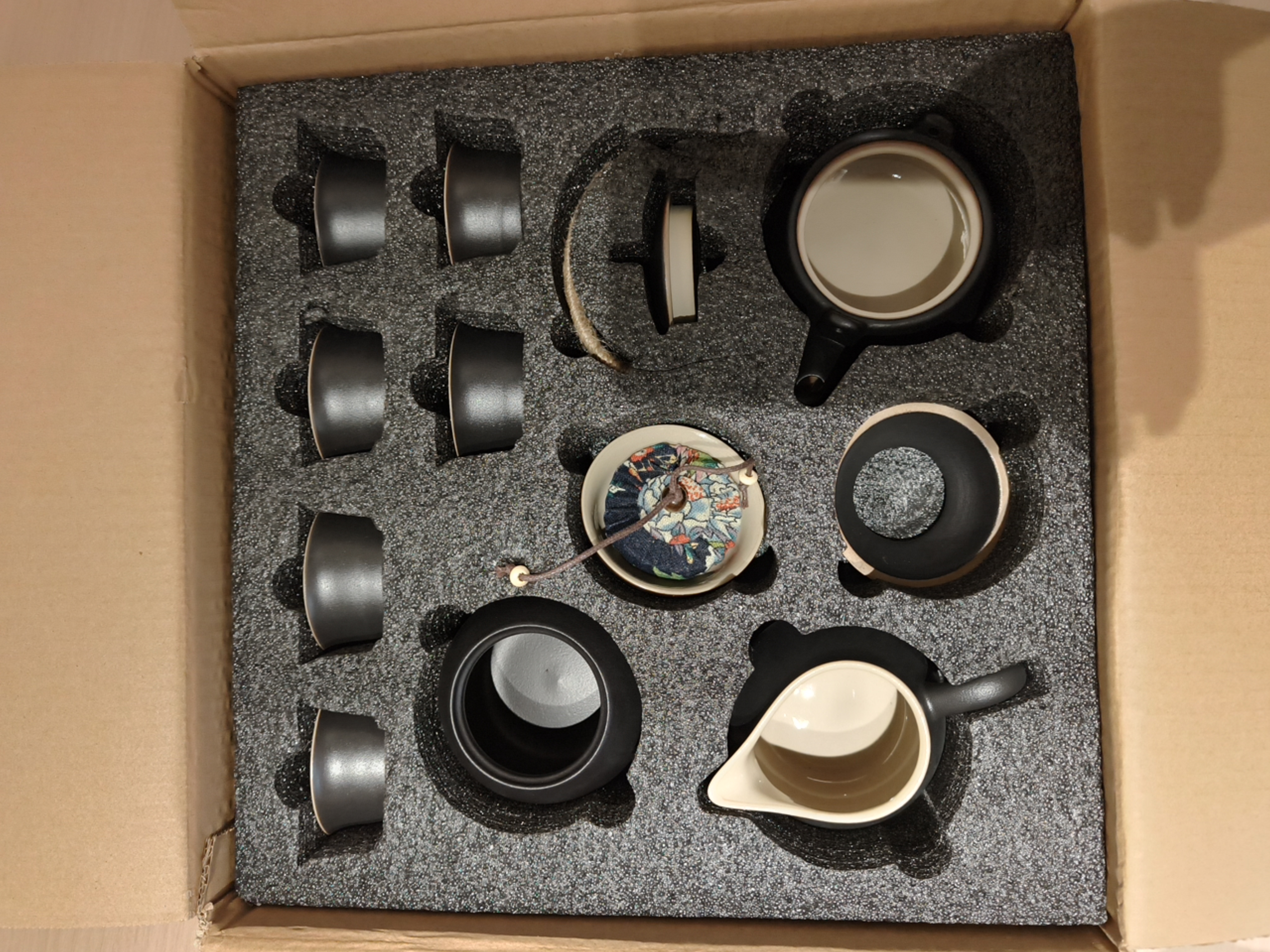 京东京造 茶具整套 功夫茶具陶瓷套装茶壶茶杯茶盘【黑陶提梁壶】 12件套  实拍图