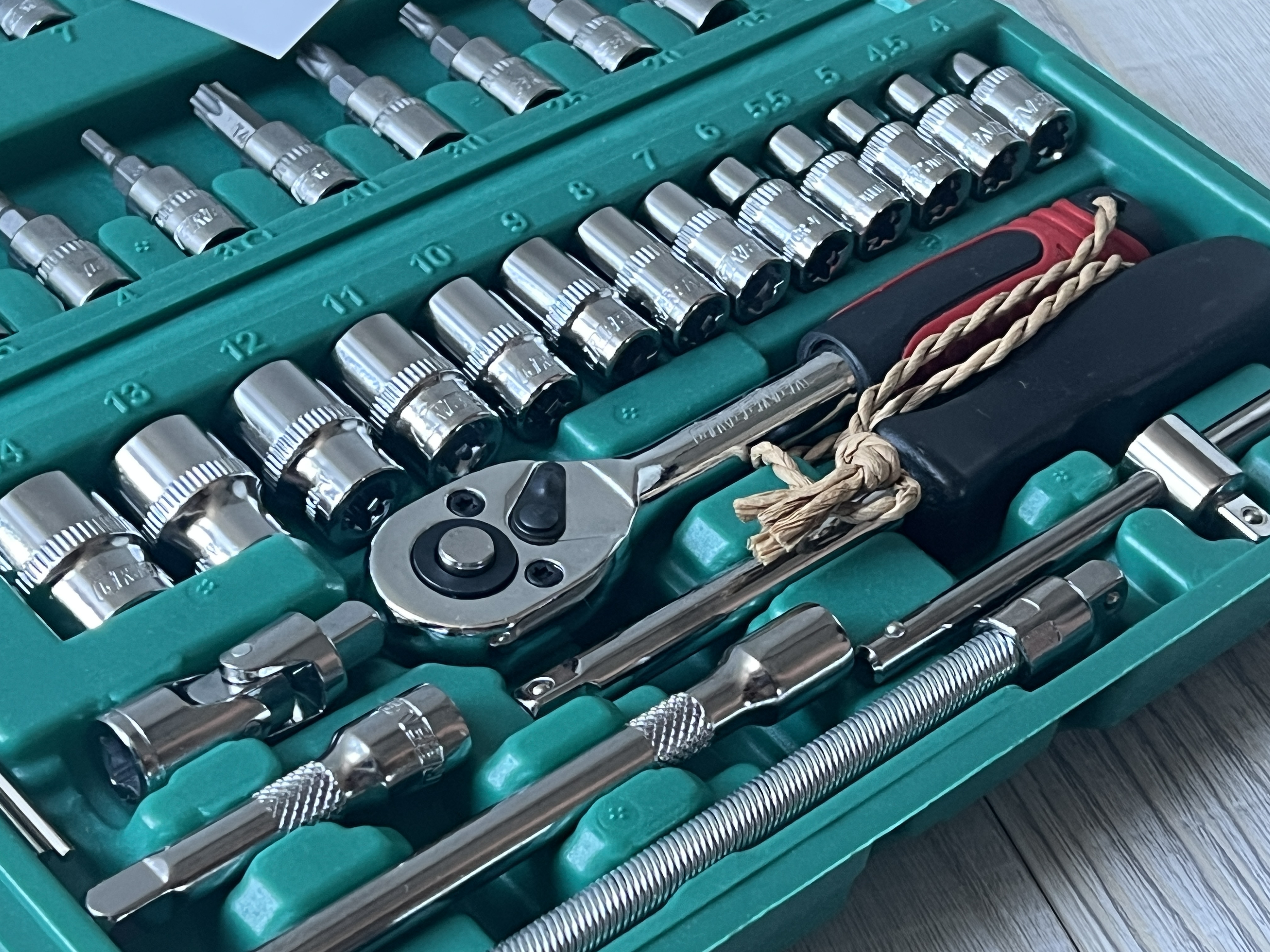 绿林（GREENER）47件套筒扳手汽修工具套装棘轮摩托修车公路工具箱快速扭力螺丝刀 实拍图