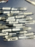 得力（deli）臻顺滑中性笔签字笔 0.5mm子弹头按动笔水笔 办公用品 黑色 12支/盒S08高考考试 实拍图