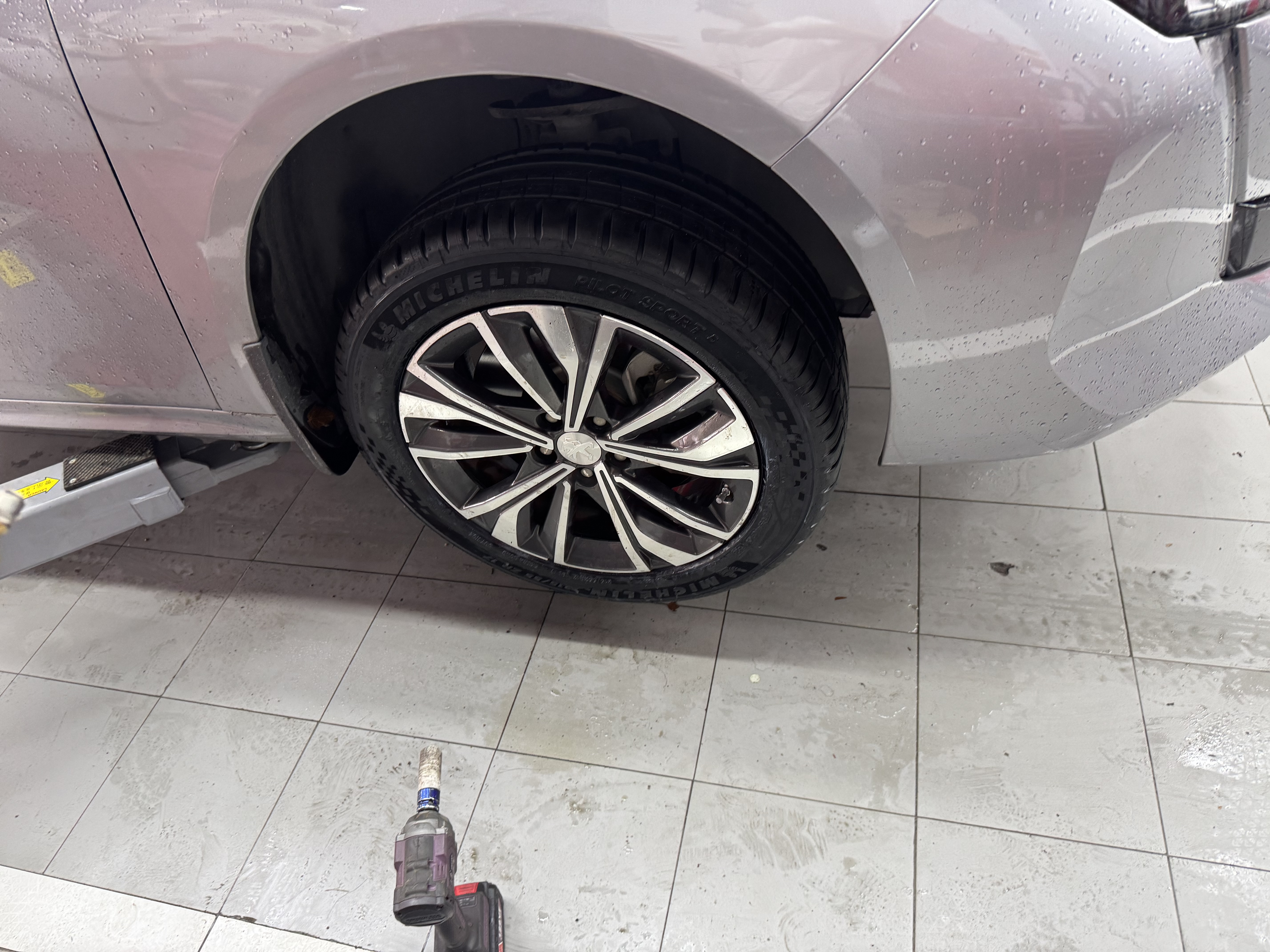 米其林（MICHELIN）汽车轮胎 215/55ZR17 98Y  竞驰PILOT SPORT 5 适配一汽大众 实拍图
