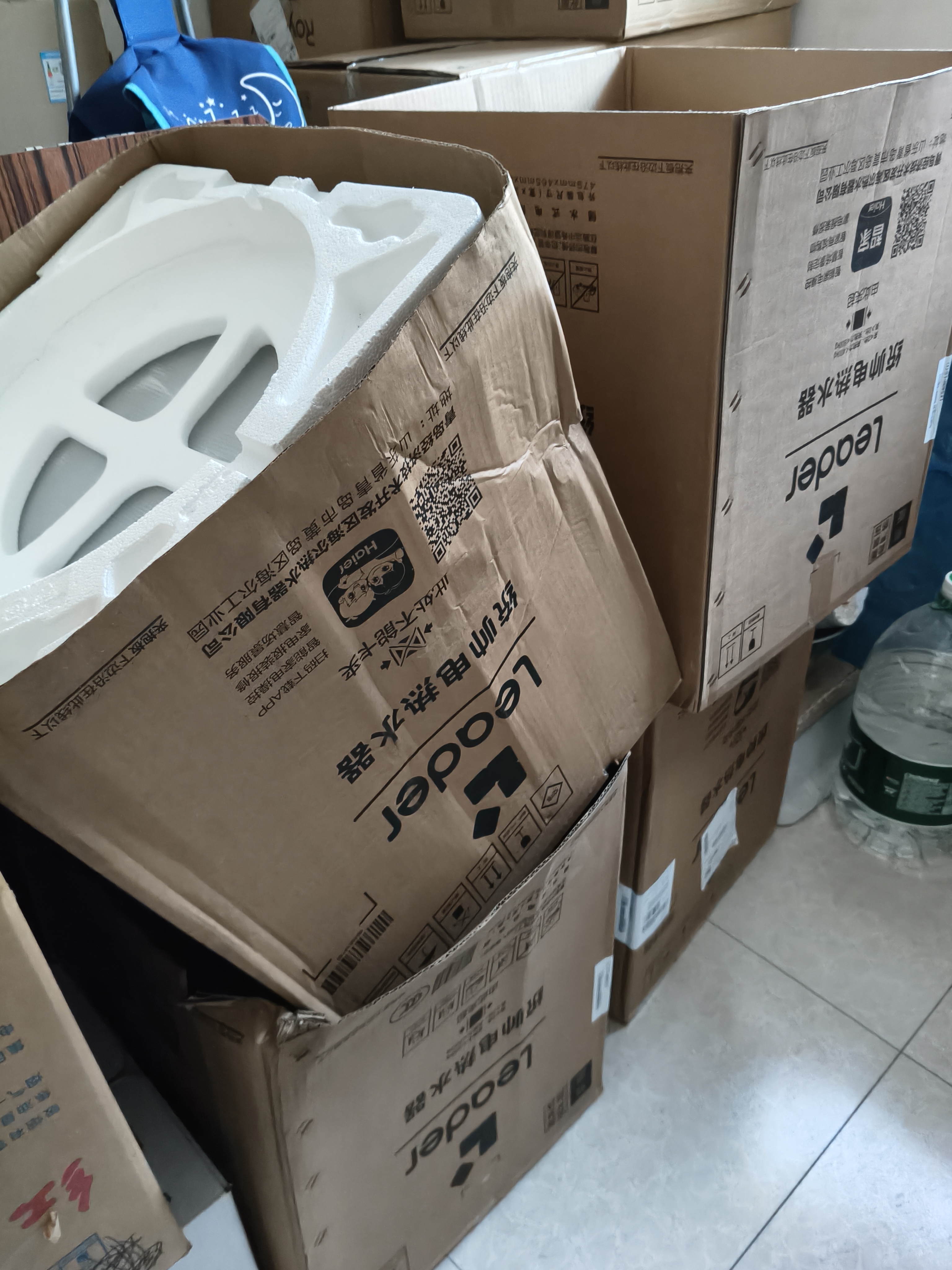 海尔（Haier）出品统帅（Leader）热水器电热水器LC1/LC2家用40升储水式卫生间洗澡小户型租房推荐专利防电墙2.0 40L 1500W 咨询客服更优惠LC1 实拍图