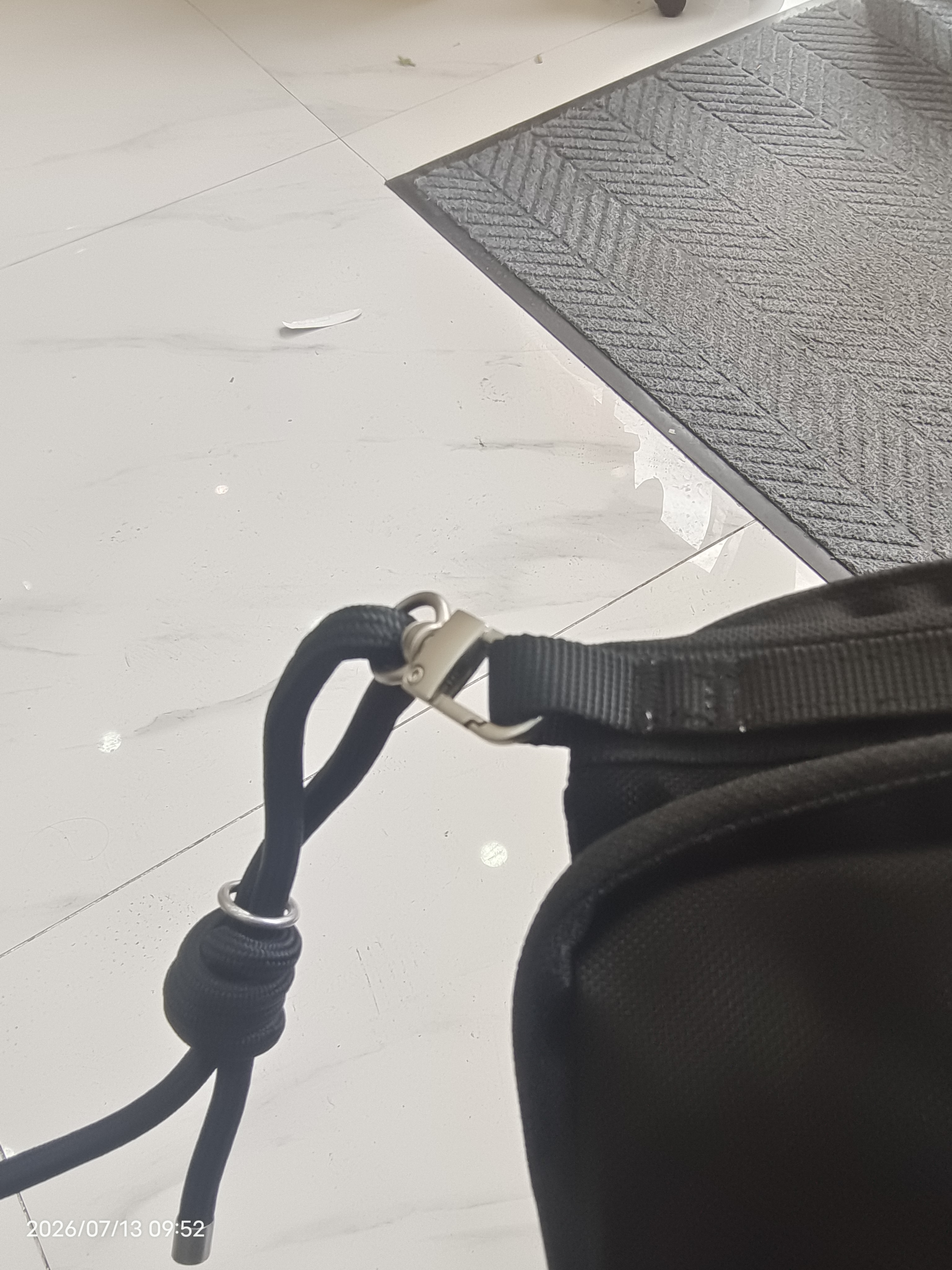 山业（SANWA）单肩斜挎包女 手机包男商务双机 Cordura耐磨户外小包 横款格调黑 实拍图