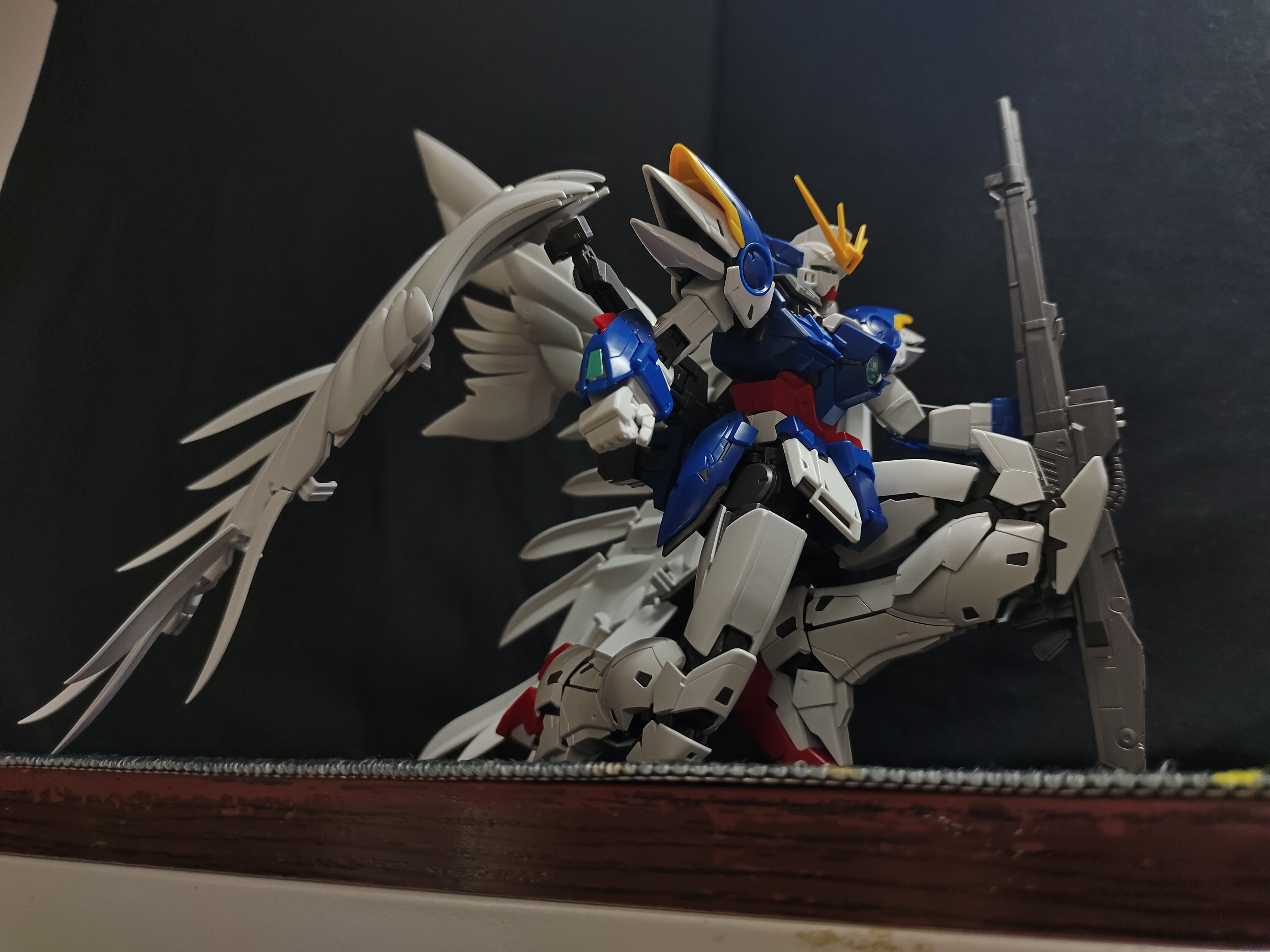 万代（BANDAI）MG 1/100 零式飞翼高达（EW）Ver.Ka 拼装模型 实拍图