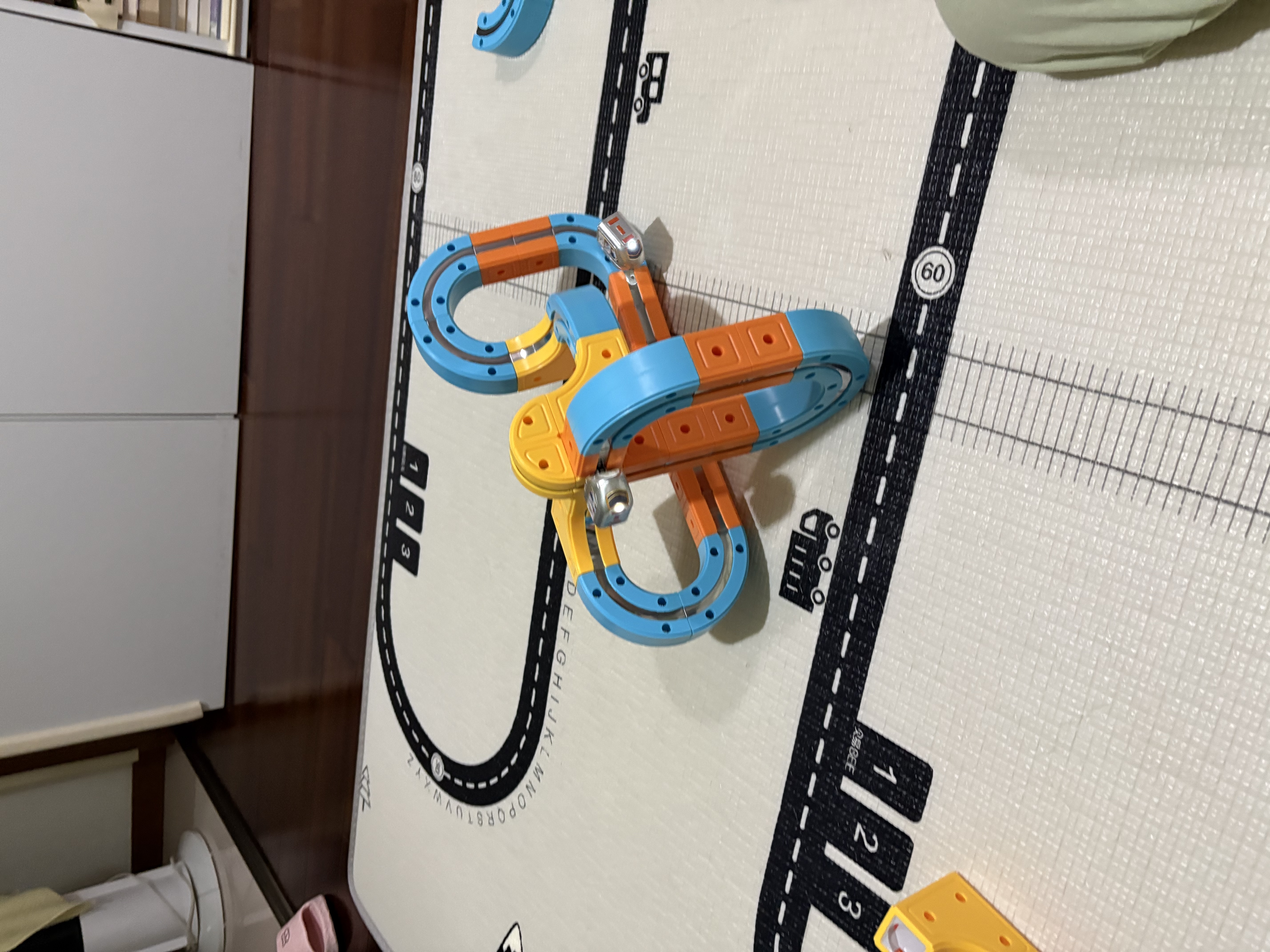 ITLE百变磁力轨道车儿童玩具男孩3-6-8-12岁反重力小火车女孩生日礼物 【尊享版167pcs+两个小火车】反重力DIY轨道车+礼盒 实拍图
