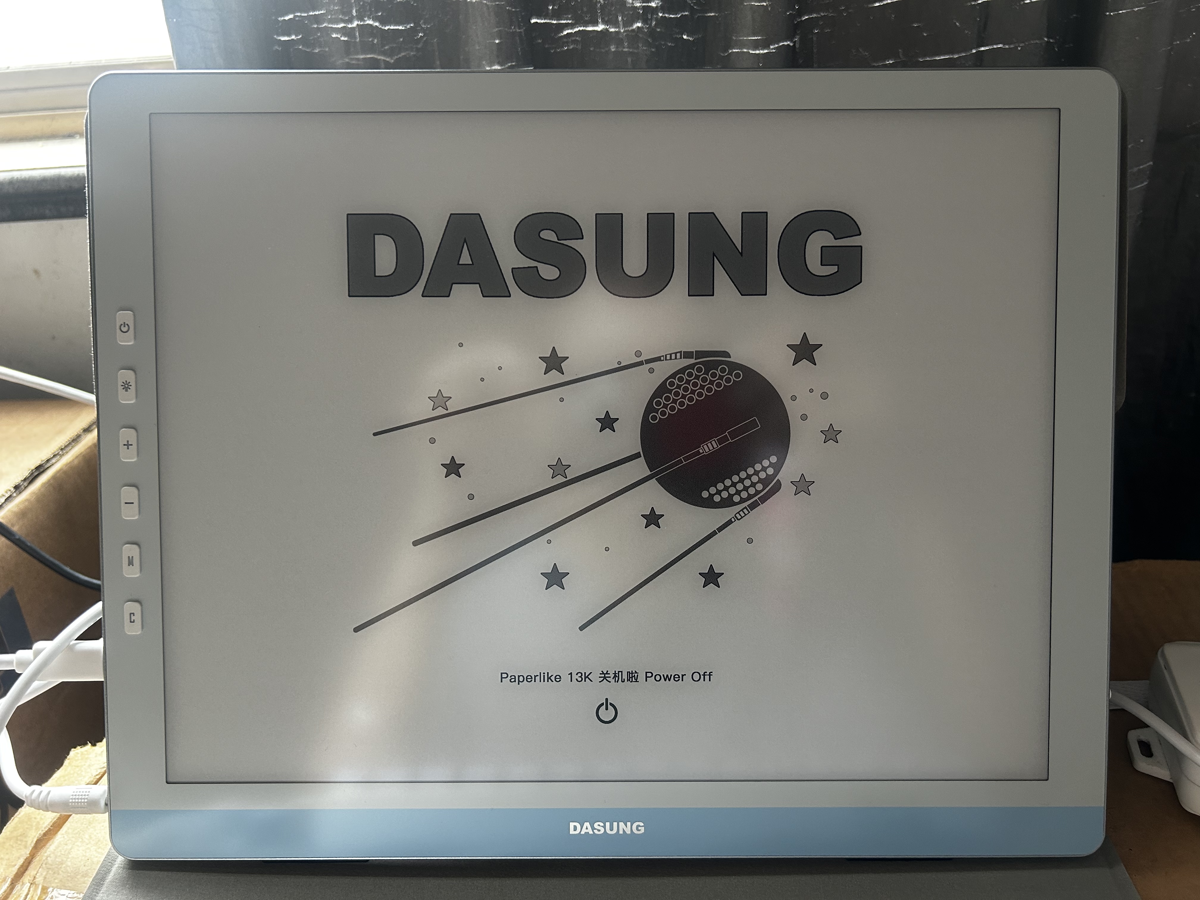 大上科技（DASUNG）13K彩色墨水屏显示器 13.3英寸超高清 37Hz超高刷 电子书阅读器 便携电脑显示器 护眼电纸书阅读 新品 13KF 黑白屏 前光无触屏 实拍图