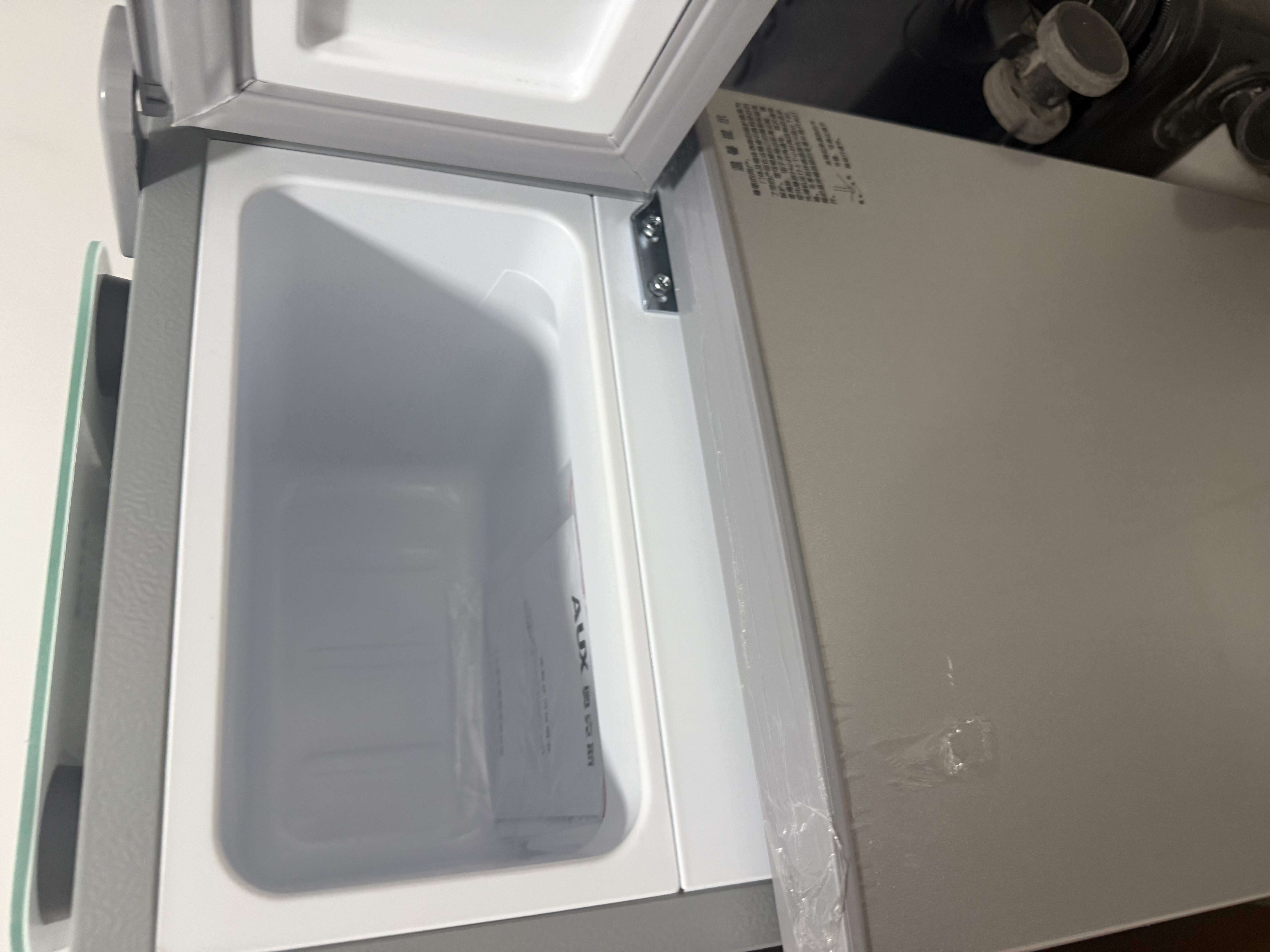 奥克斯小冰箱家用小型迷你冷藏冷冻两用出租房宿舍用节能省电寝室办公室电冰箱 【净化去味】126银色【高效保鲜 铜管速冷】22L 实拍图