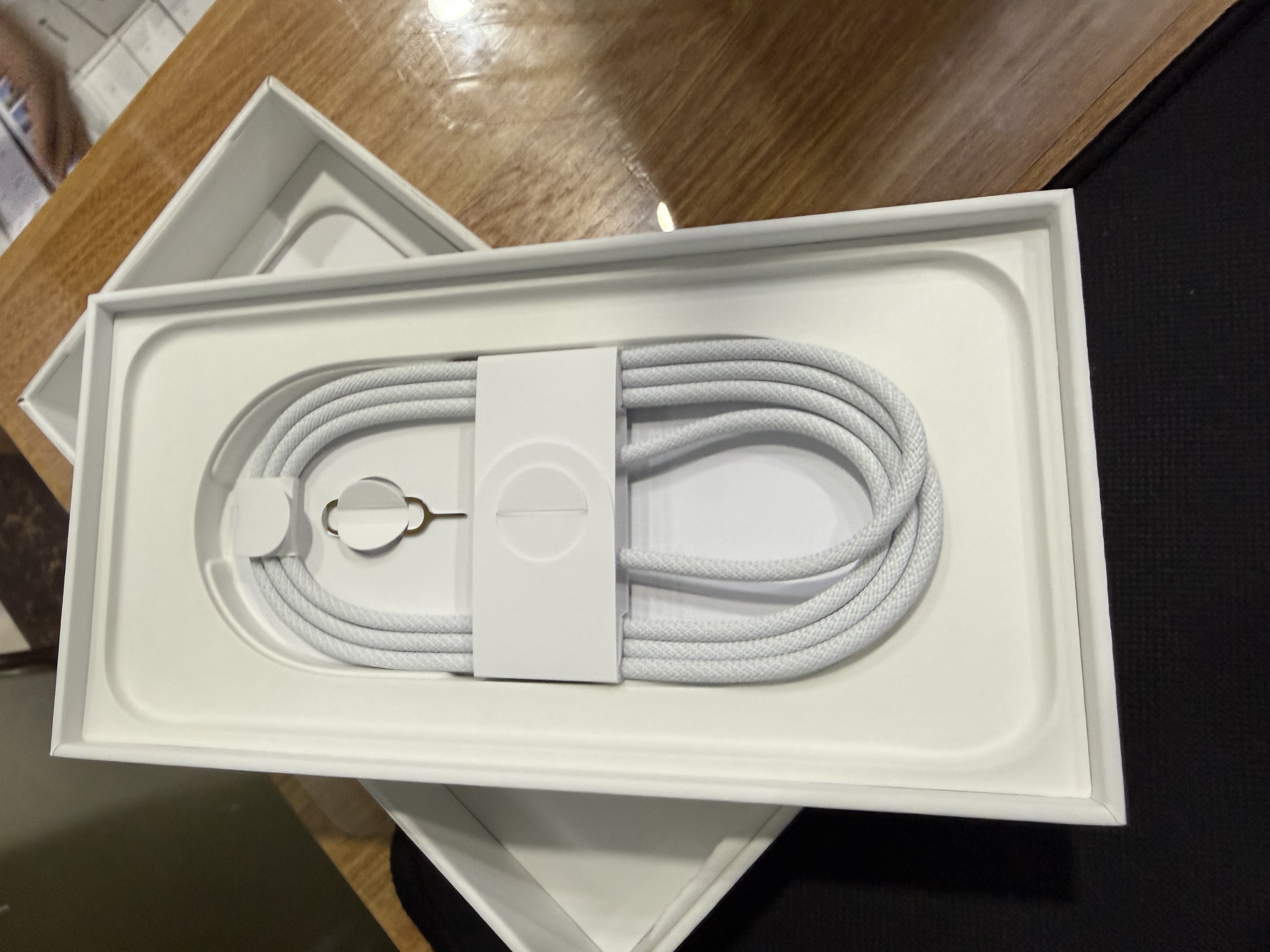 Apple/苹果【需签收激活】iPhone 17 Pro Max 256GB 银色 支持移动联通电信5G 双卡双待手机 实拍图