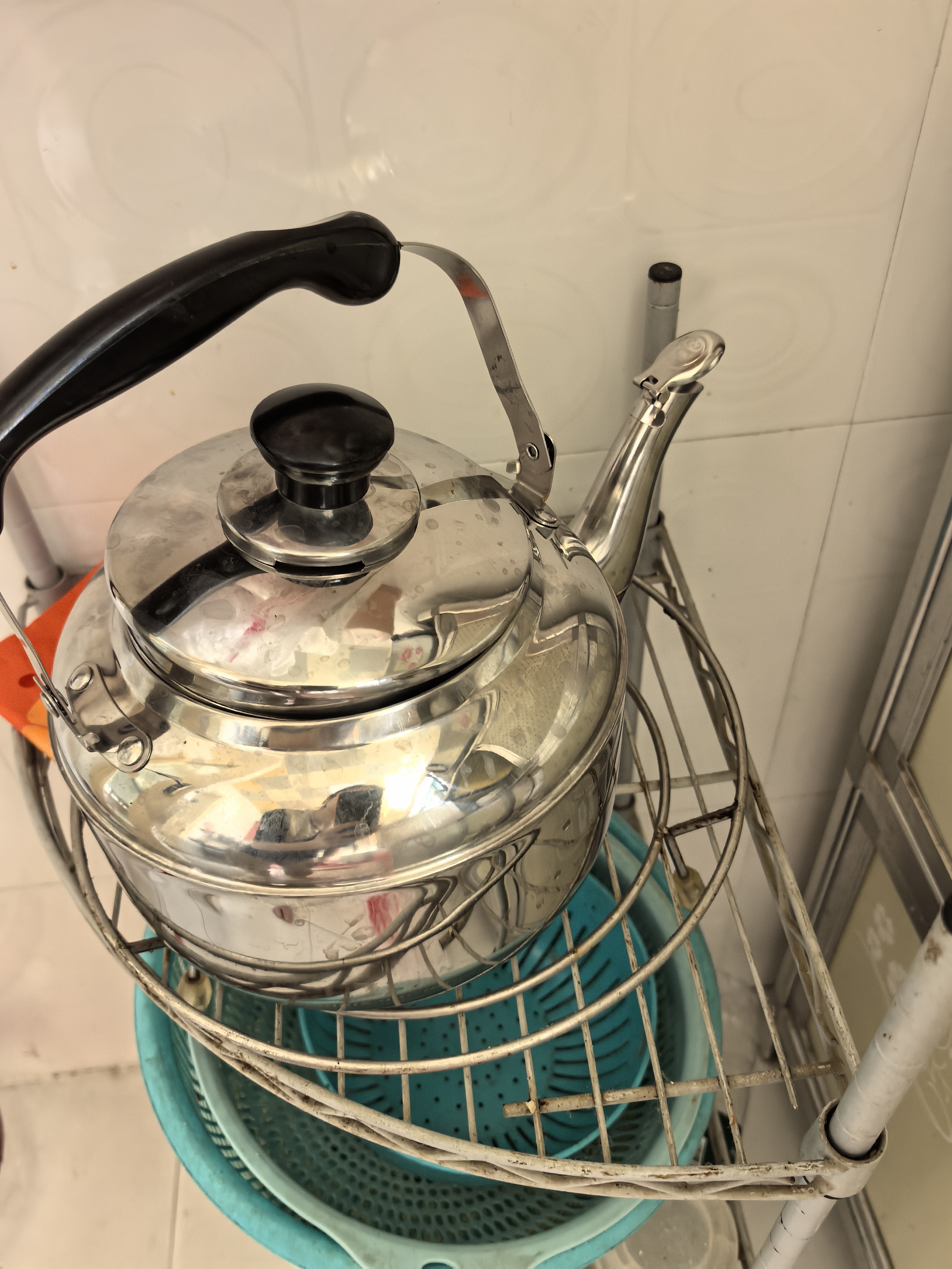 爱仕达响水壶加厚304不锈钢家用3L鸣音烧水壶燃气电磁炉可加热HS03T2WG 实拍图