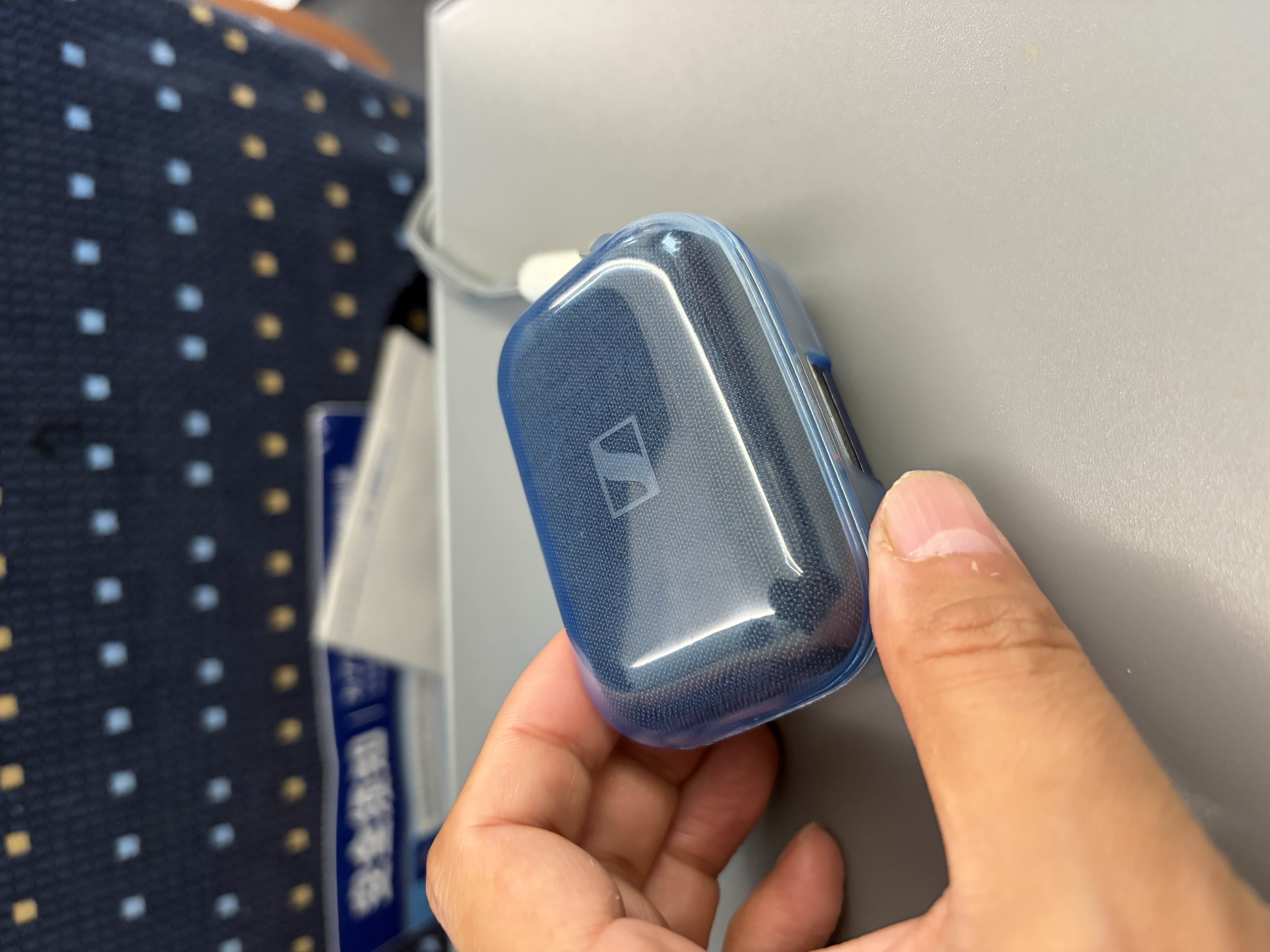 森海塞尔（Sennheiser）MOMENTUM 4真无线四代蓝牙耳机 节日礼物 自适应动态主动降噪豆SPORT运动无线入耳式音乐耳机 真无线四代 [自适应降噪 石墨黑] 实拍图