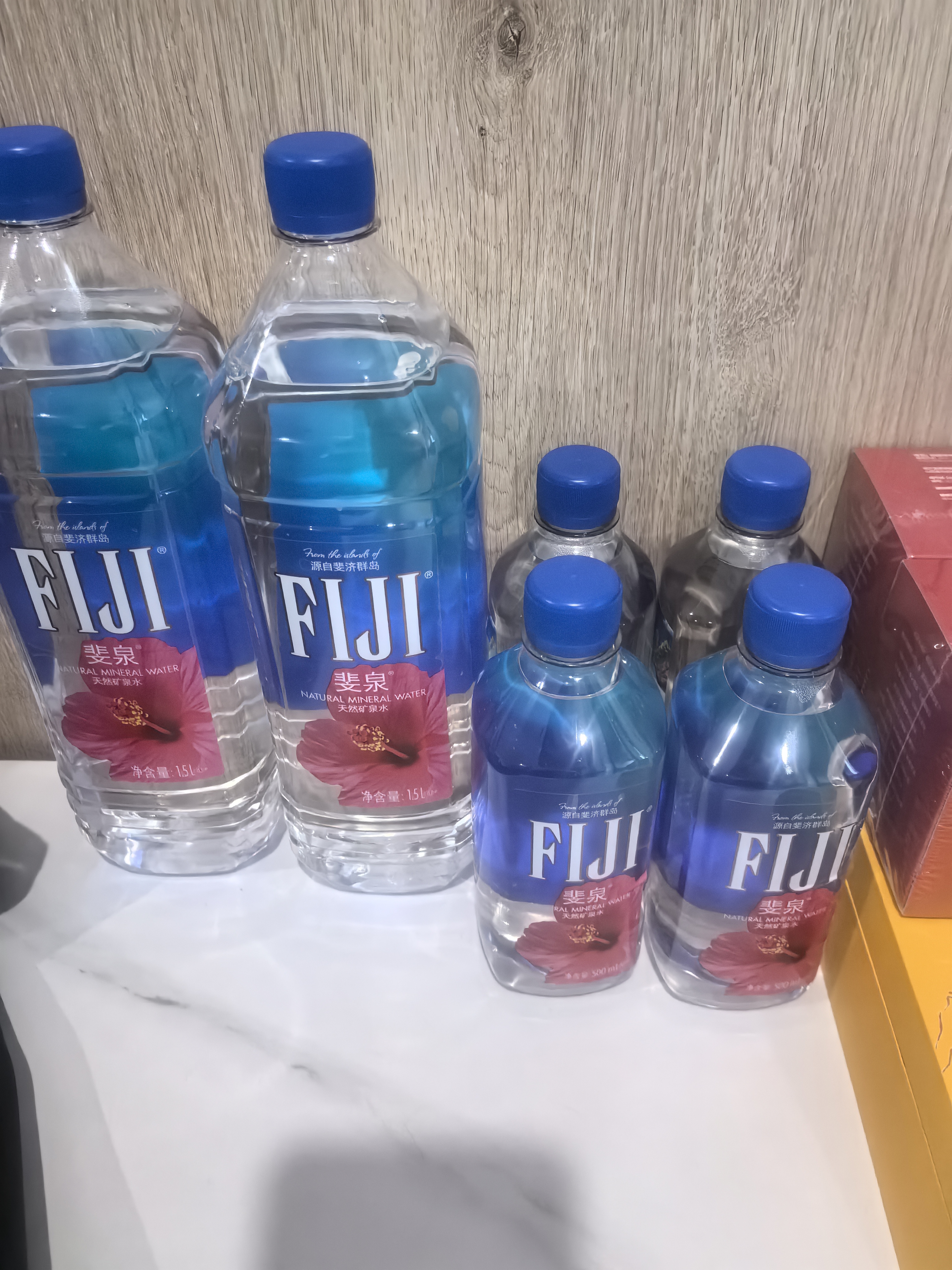 斐泉（fiji）天然矿泉水500ml*24瓶整箱 原装进口 高端 斐济水 实拍图