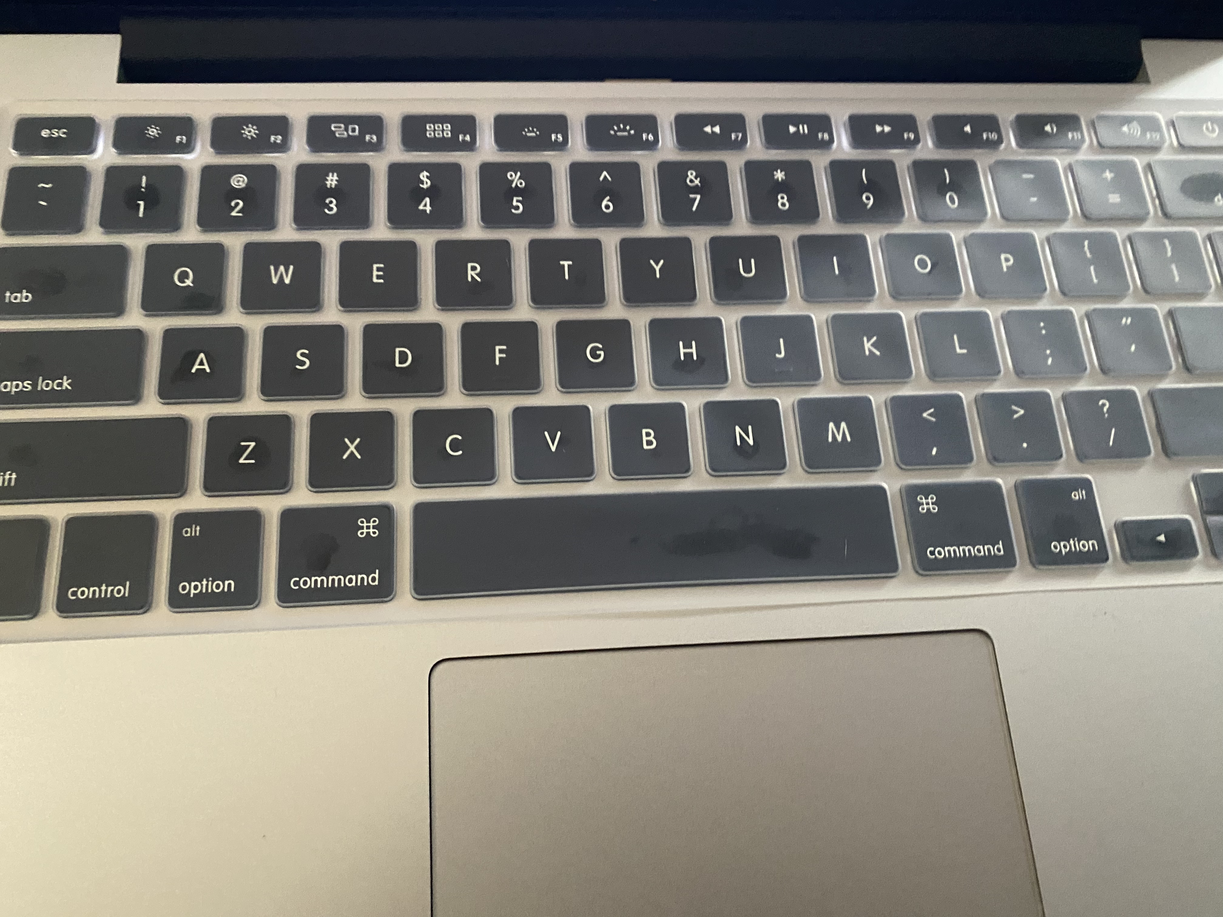 苹果（Apple） MacBook Pro/Air 二手苹果笔记本电脑 商务 办公 游戏 设计 剪辑 95新【设计大内存】15款841 i5-8G512 实拍图