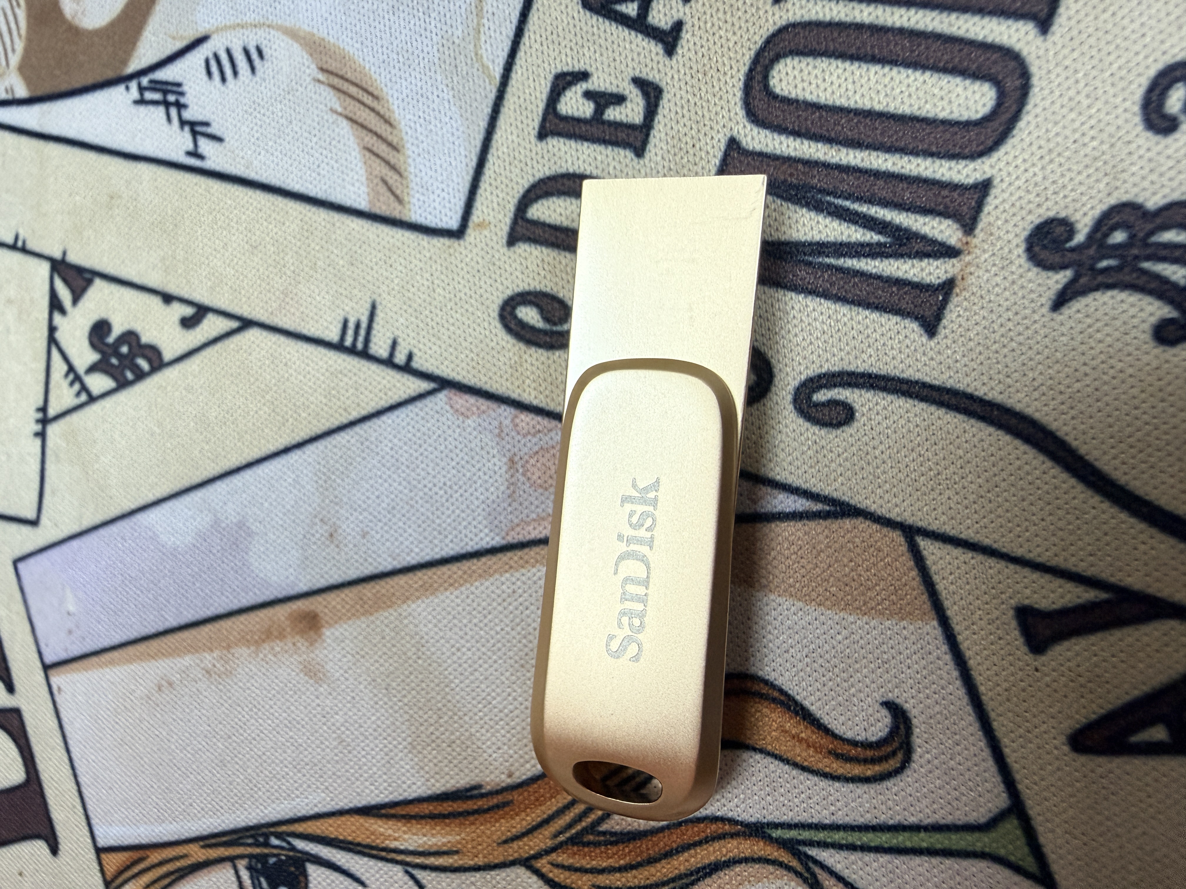 闪迪（SanDisk）128GB Type-C USB3.2 手机U盘DDC4金色 读速高达400MB/s 手机电脑两用 金属双接口大容量优盘 实拍图