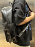Walker Shop【品牌精选】男士双肩包男商务牛皮旅行包大容量书包电脑包背包男 雅致黑【礼盒装/京仓发货/次日达】 2026升级版 30cm*16cm*45cm 实拍图