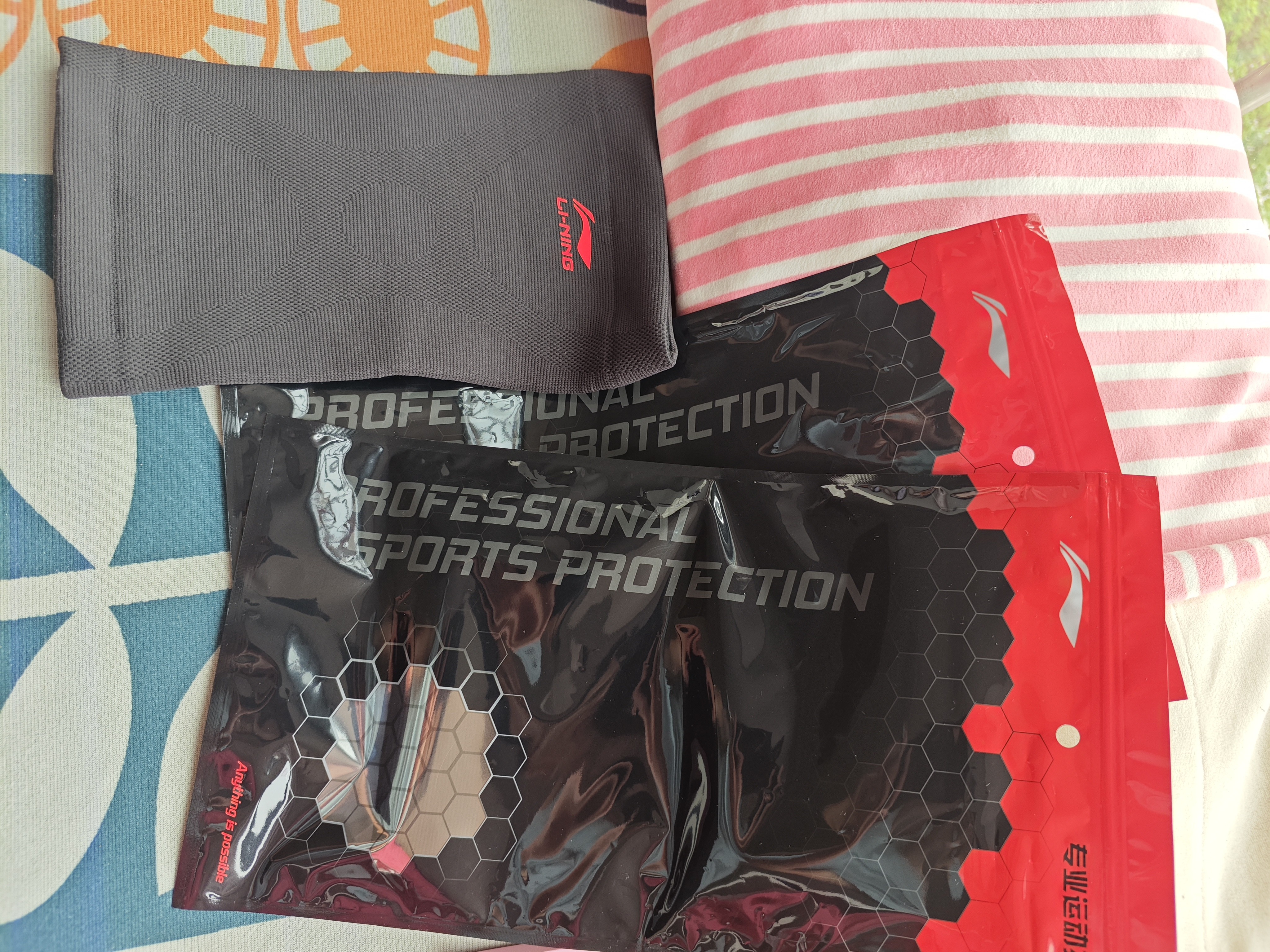 李宁护膝运动夏季薄款男女士跑徒步半月板防损伤关节炎登山篮羽毛专用 实拍图