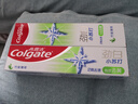 高露洁（Colgate）劲白小苏打竹炭薄荷美白牙膏180g洁净去渍清新口气除口臭成人牙膏 实拍图