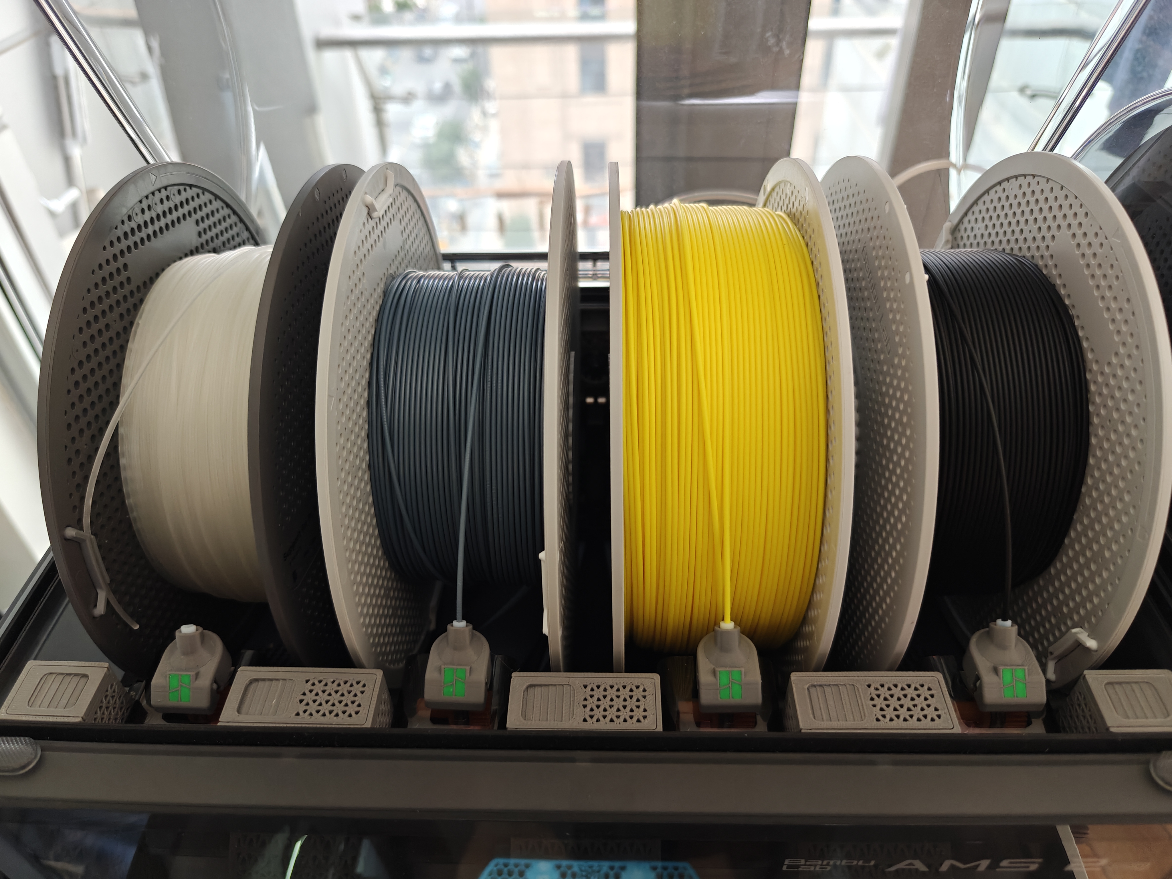 拓竹PLA Basic基础 3D打印耗材 高韧性易打印 RFID智能参数识别--净重1kg 玉石白10100 含料盘 实拍图