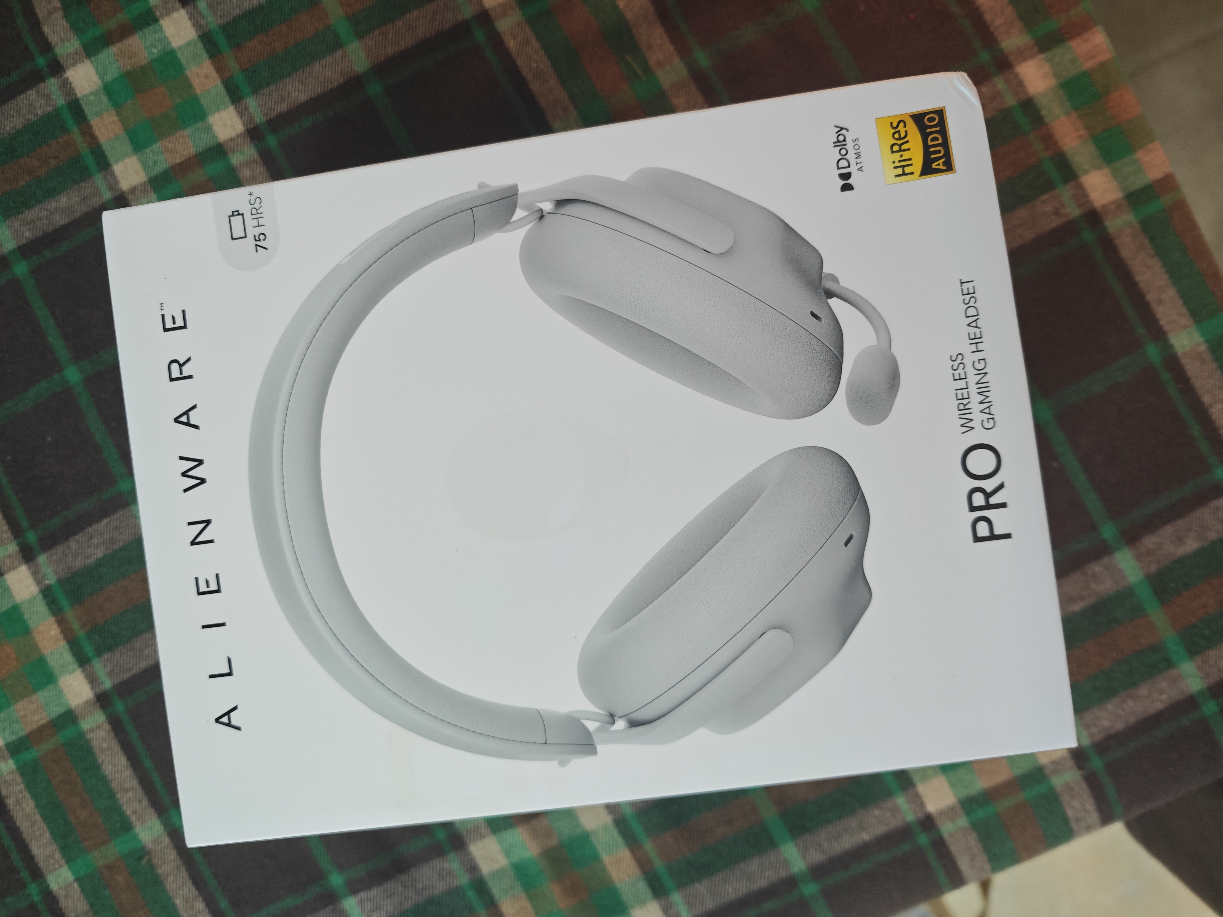 外星人（Alienware）PRO游戏电竞耳机适配三角洲行动石墨烯驱动三模连接头戴式电竞耳麦有线无线蓝牙节日礼物 白色 实拍图