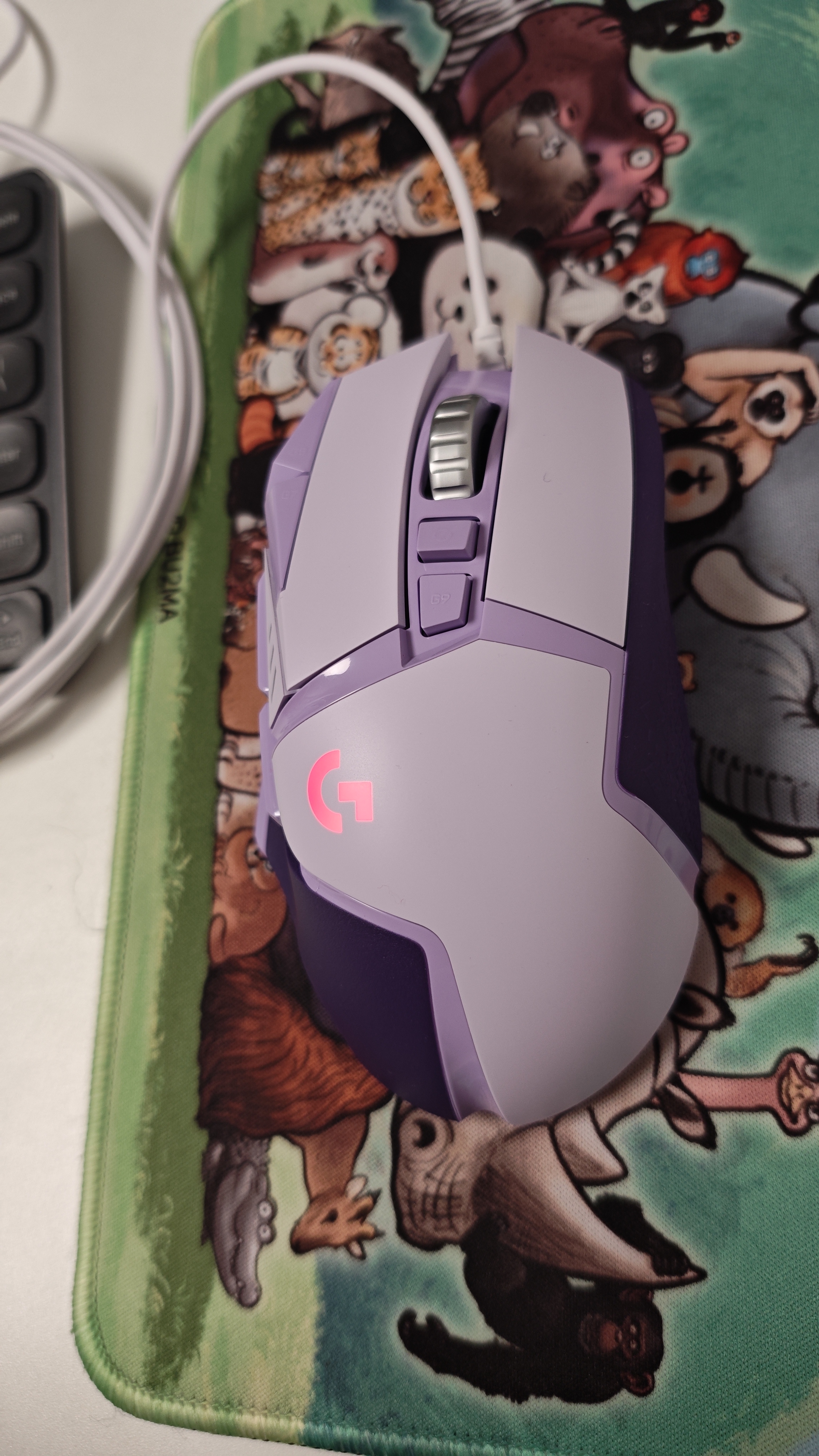 罗技（G） G502 HERO主宰者 有线鼠标 游戏鼠标  g502hero  可配重HERO引擎 礼盒送男友 RGB炫彩灯光 G502H星河紫+鼠标垫 实拍图