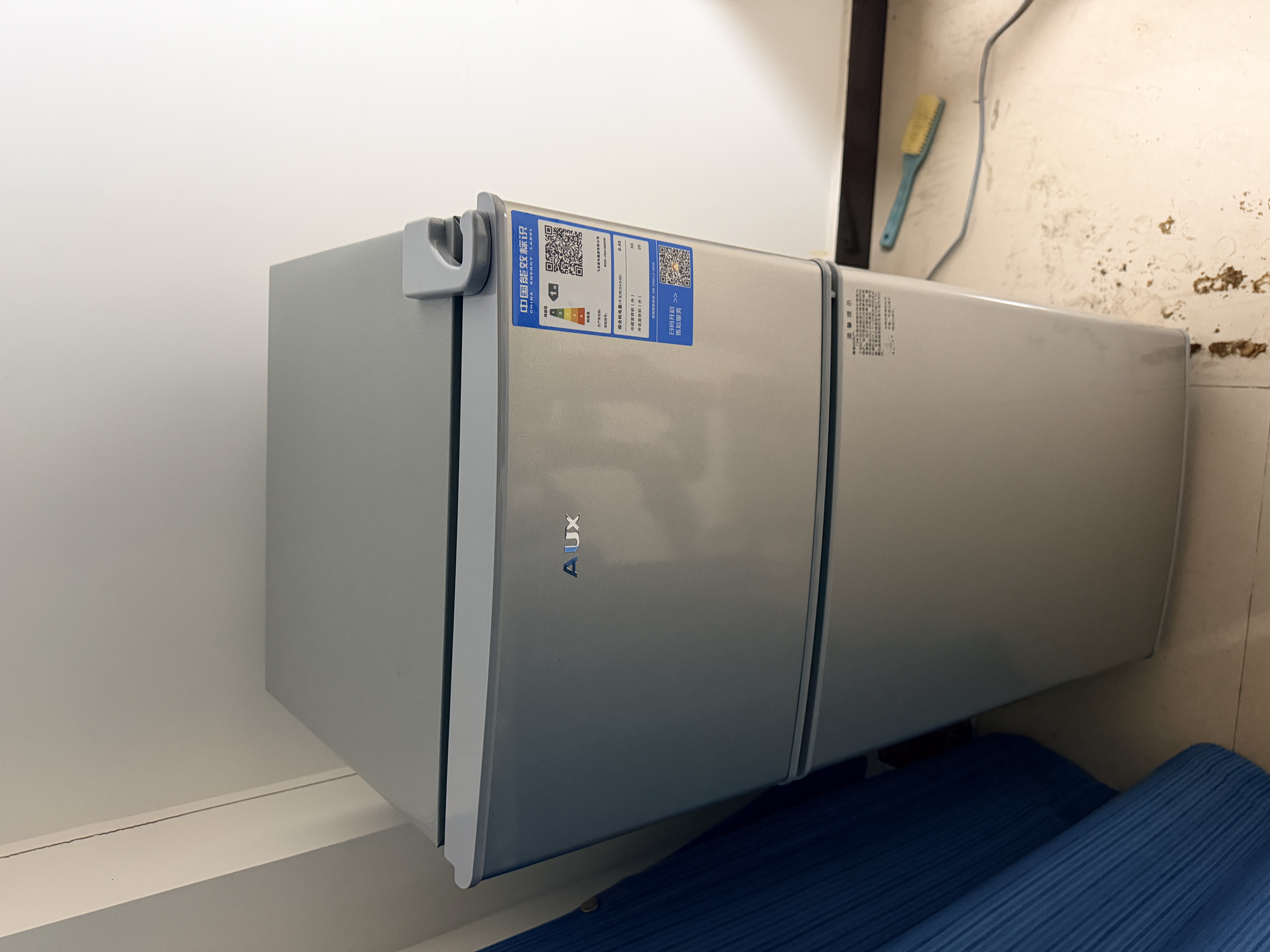 奥克斯小冰箱家用小型迷你冷藏冷冻两用出租房宿舍用节能省电寝室办公室电冰箱 【节能省电】186银色【高效保鲜 铜管速冷】70L 实拍图