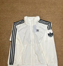 adidas复古风休闲梭织立领夹克外套男女秋季阿迪达斯官方三叶草   亮白   M 实拍图