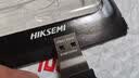 海康威视（HIKVISION）128GB USB3.2 U盘 R33 工作指示灯 读速130MB/s 高速移动u盘 适用华为电脑商务办公学习通用优盘 实拍图