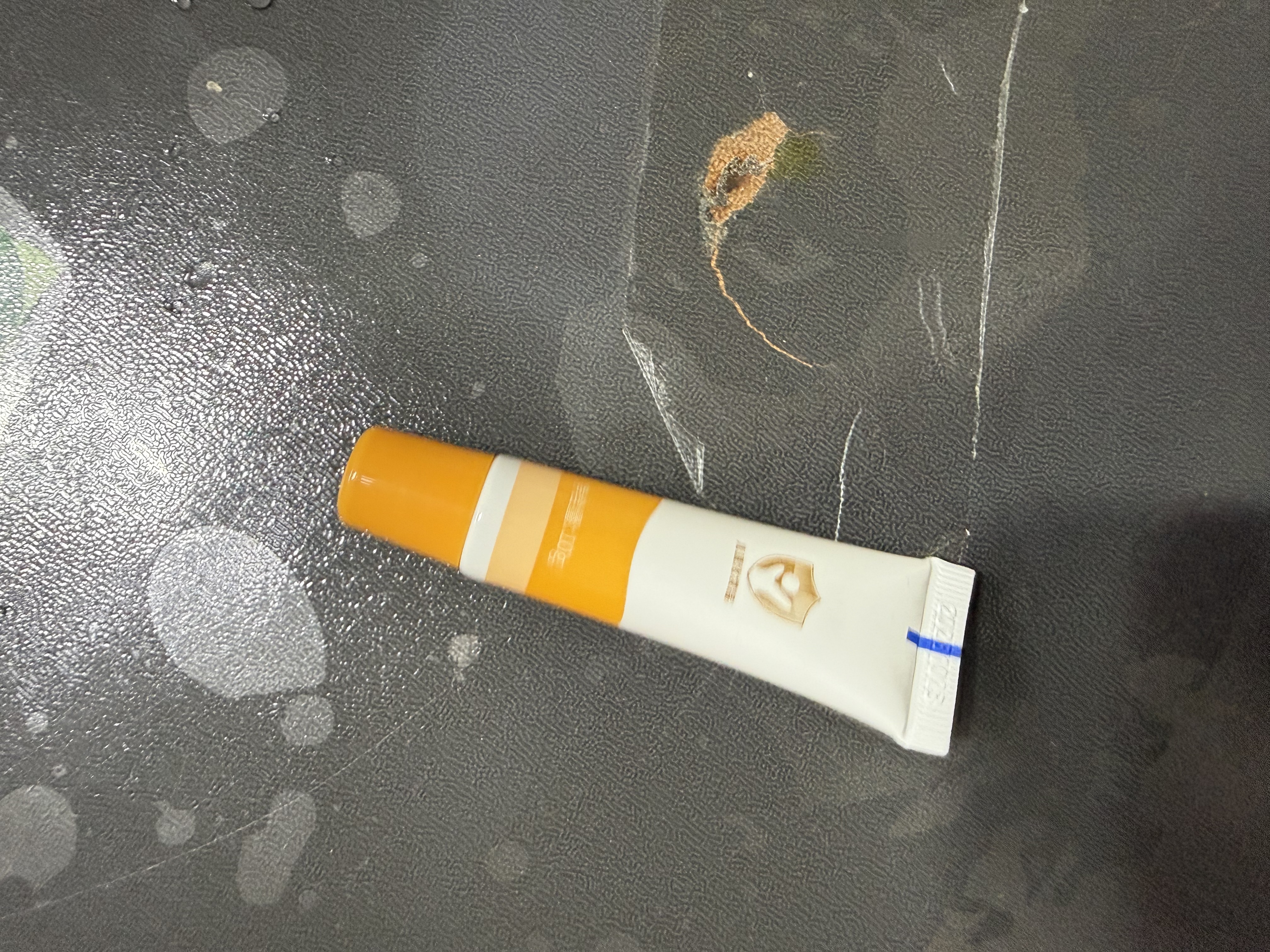 协和维生素E润唇膏10g儿童唇膏防干裂去死皮淡纹唇纹男女滋养润唇 实拍图