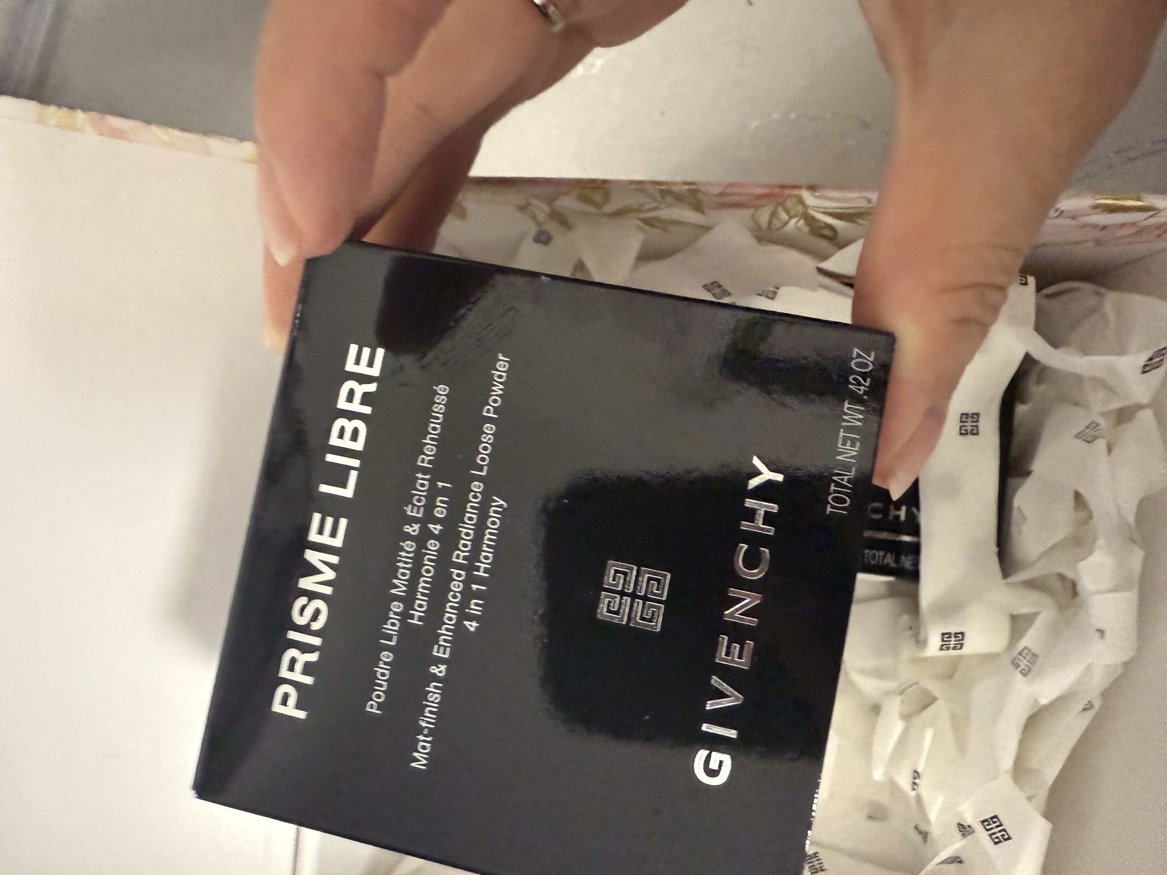 纪梵希（Givenchy）明星四宫格柔雾散粉1号定妆蜜粉饼 送礼散粉男生送女友蜜粉 实拍图