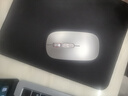 100w热销】蓝牙无线鼠标便携适用小米办公笔记本台式电脑ipad平板Typec充电人体工学新款长续航鼠标 太空银（双模版无线+蓝牙+四格电量显示） 实拍图
