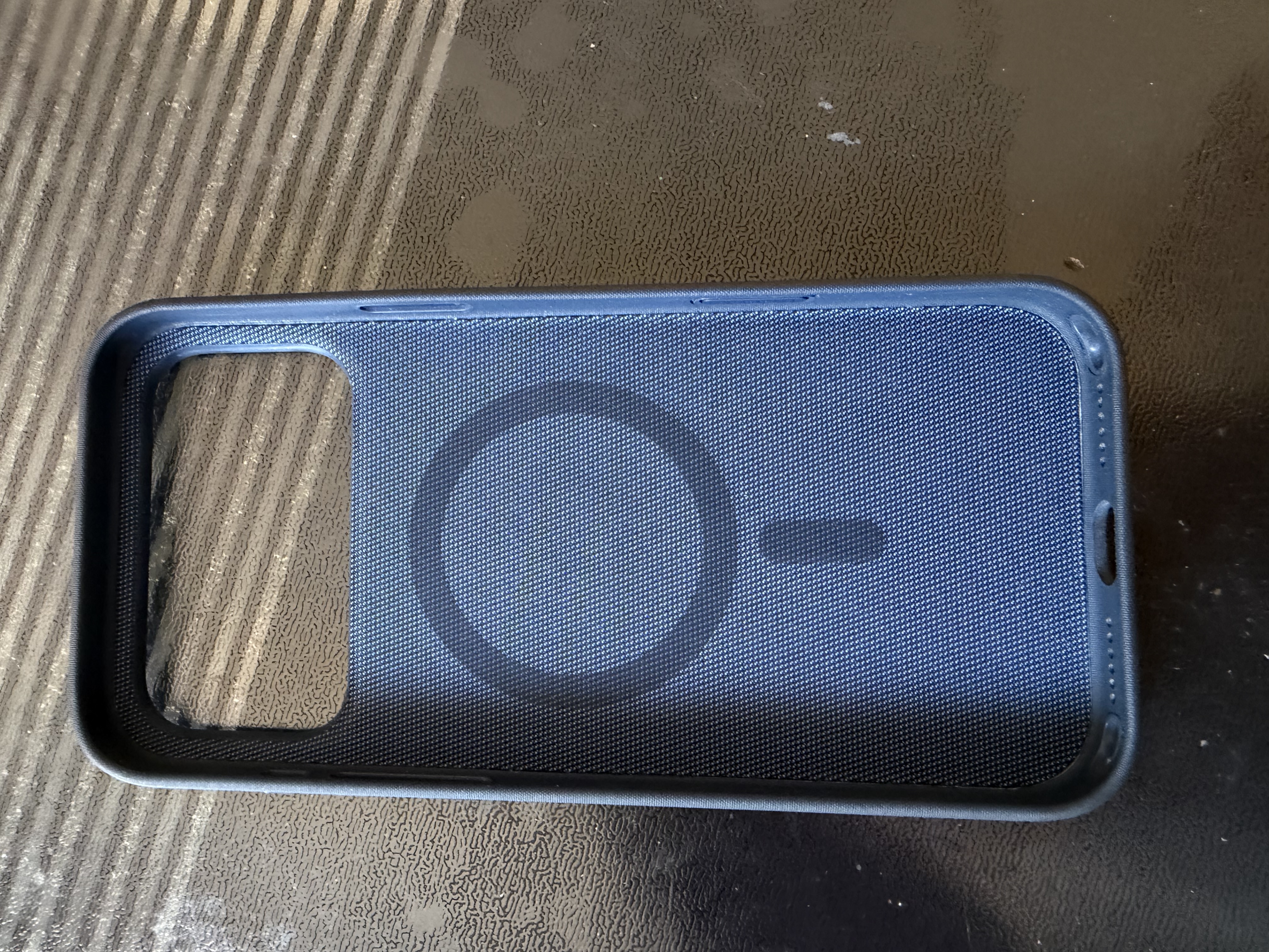 【8成新】Apple/苹果 iPhone 17 Pro Max 专用 MagSafe 科技织物保护壳 - 蓝色   实拍图
