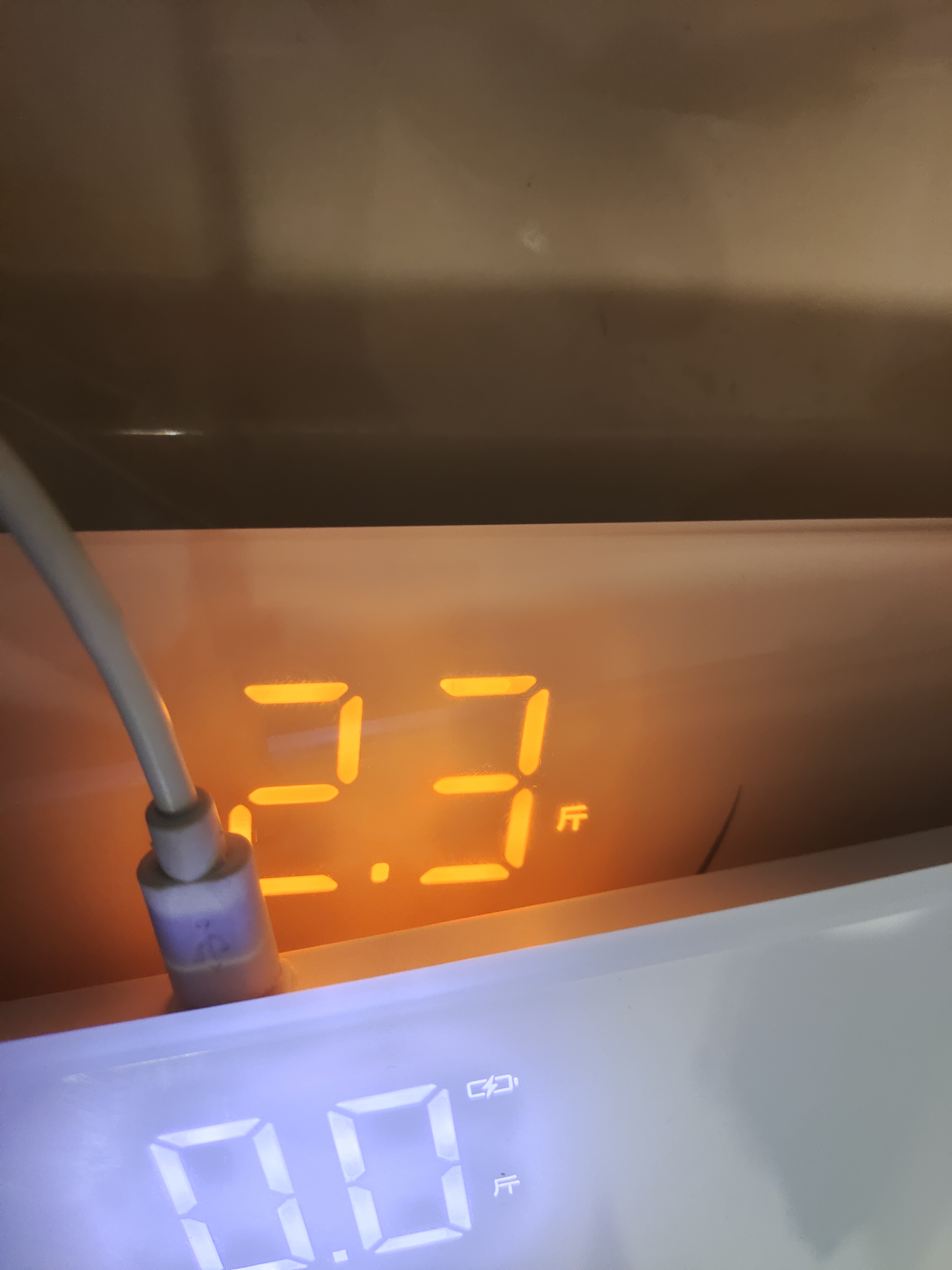 美的（Midea） 智能精准体重秤usb充电款家用人体电子称重计小型减肥高精度耐用专业健康女生 【CW4】白色秤 实拍图