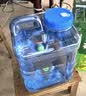 拜杰纯净水桶 食品级PC户外水桶 饮水储水桶矿泉水桶手提式桶装水户外水桶 带龙头15L 实拍图