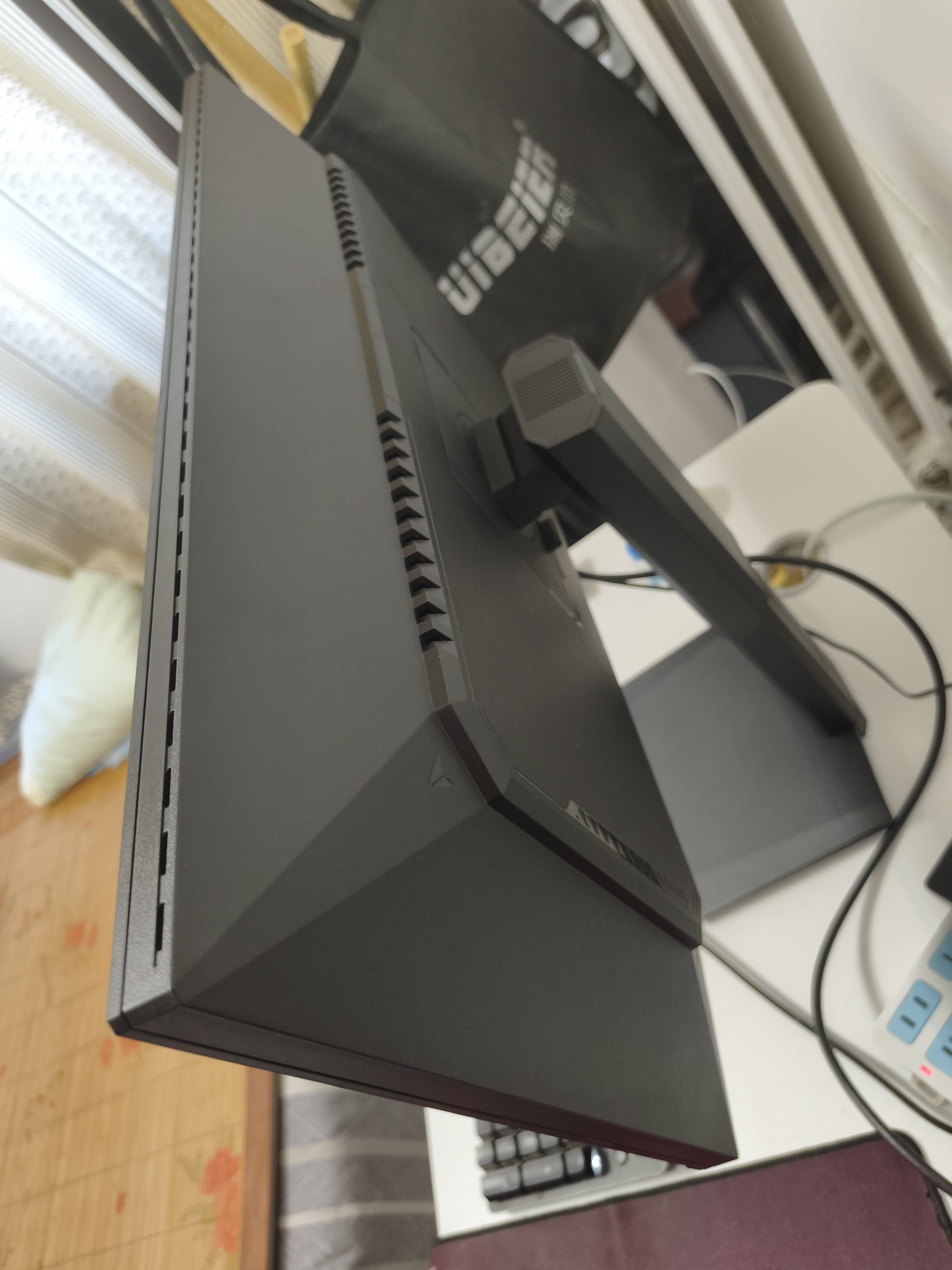 泰坦军团24.5英寸 260Hz超高刷新率 FastIPS硬件低蓝光HDR400广色域 旋转升降 PS5电竞显示器 P2510H PLUS+ 实拍图