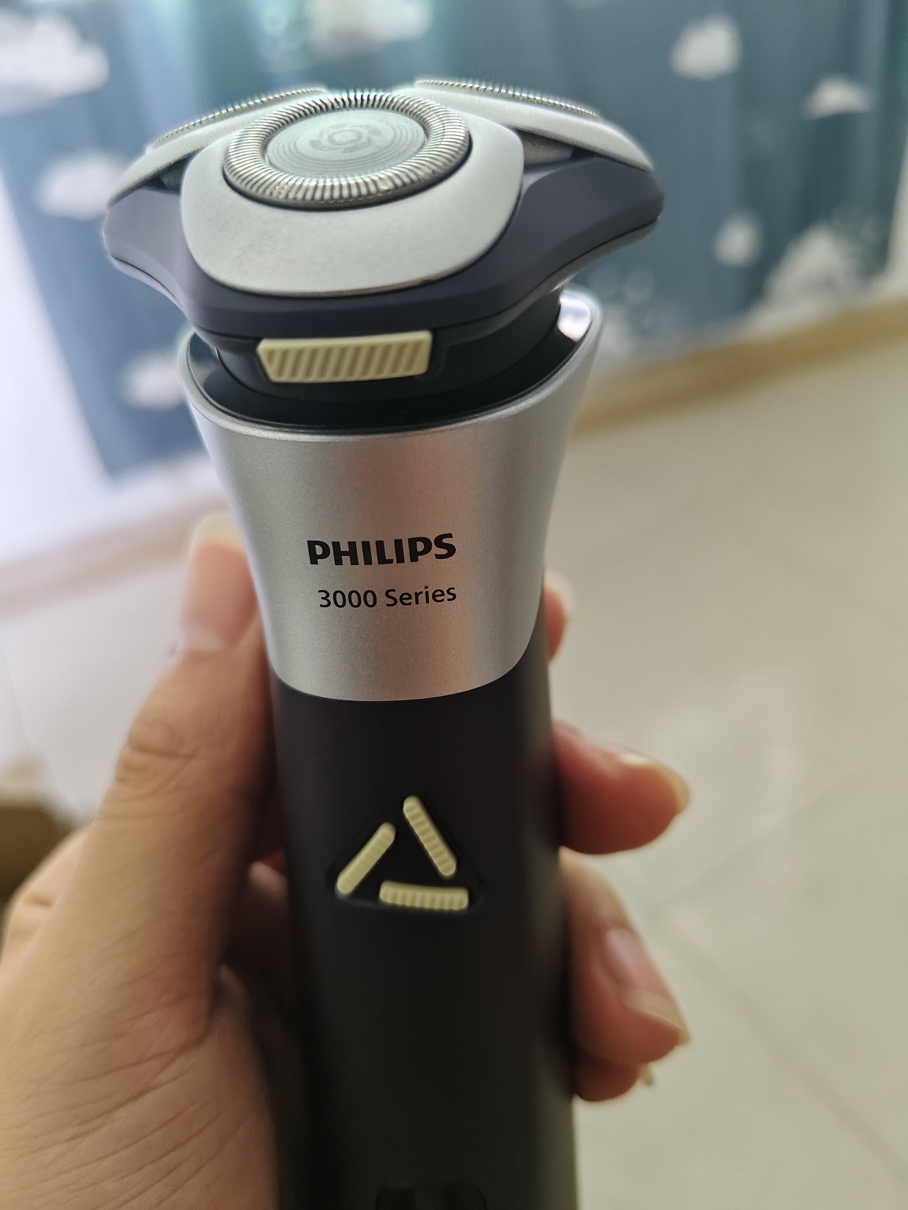 飞利浦剃须刀官方旗舰正品新旋风电动刮胡刀进口刀头实用礼物生日送老公男友 【新3系PRO】亲肤顺滑S3885 实拍图