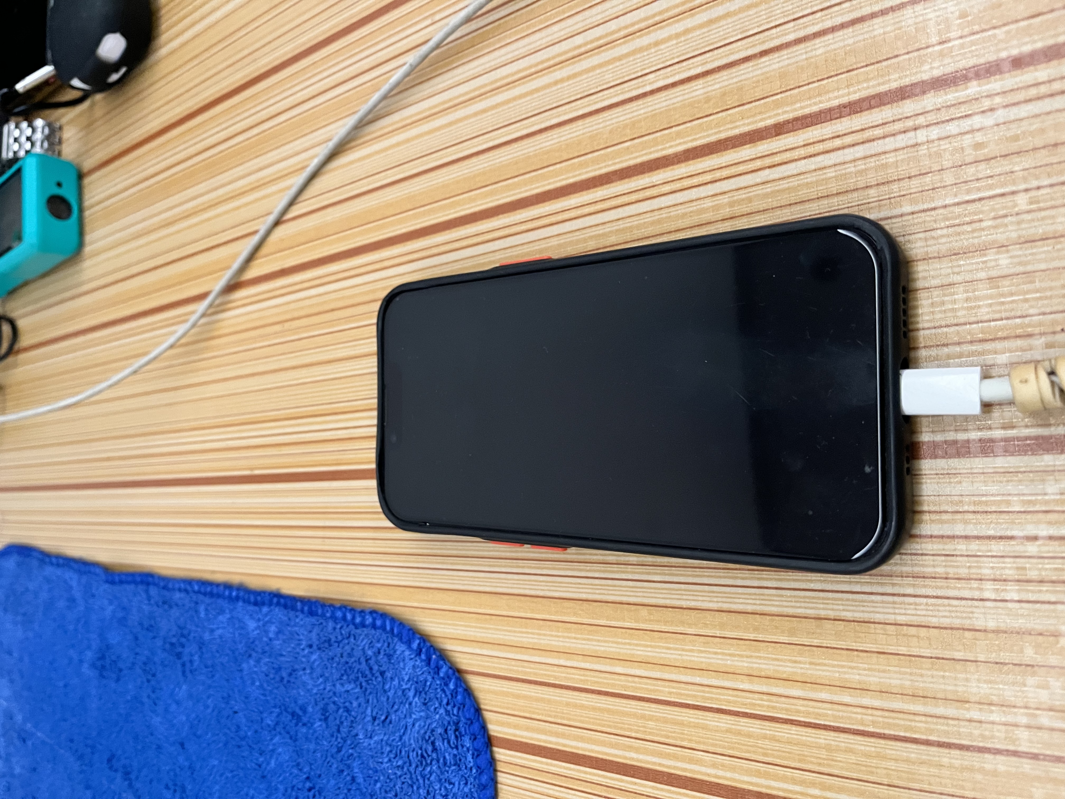 哇牛（Waniu）3D热弯AR增透抗反射零感适用苹果17ProMax钢化膜iPhone16pro手机保护超薄黑边全屏幕覆盖防摔贴膜 iPhone 17 Pro AR增透3D热弯膜-0.15mm-单片装 实拍图