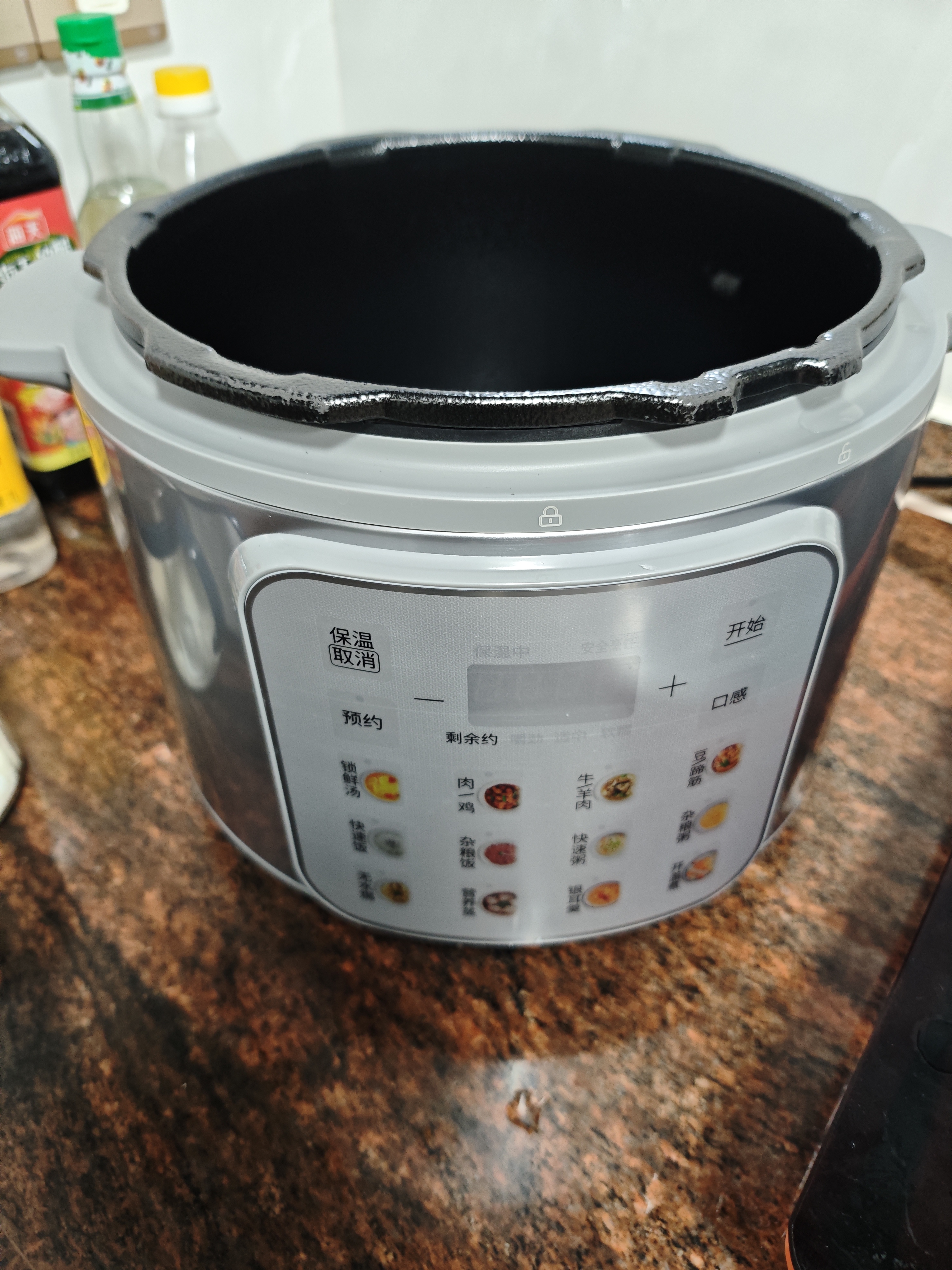 美的（Midea）有钛青瓷0涂层电压力锅5L 智能预约多功能一体高压电饭锅MY-E5811G家用4-6人开盖炖煮煲汤电饭锅 实拍图
