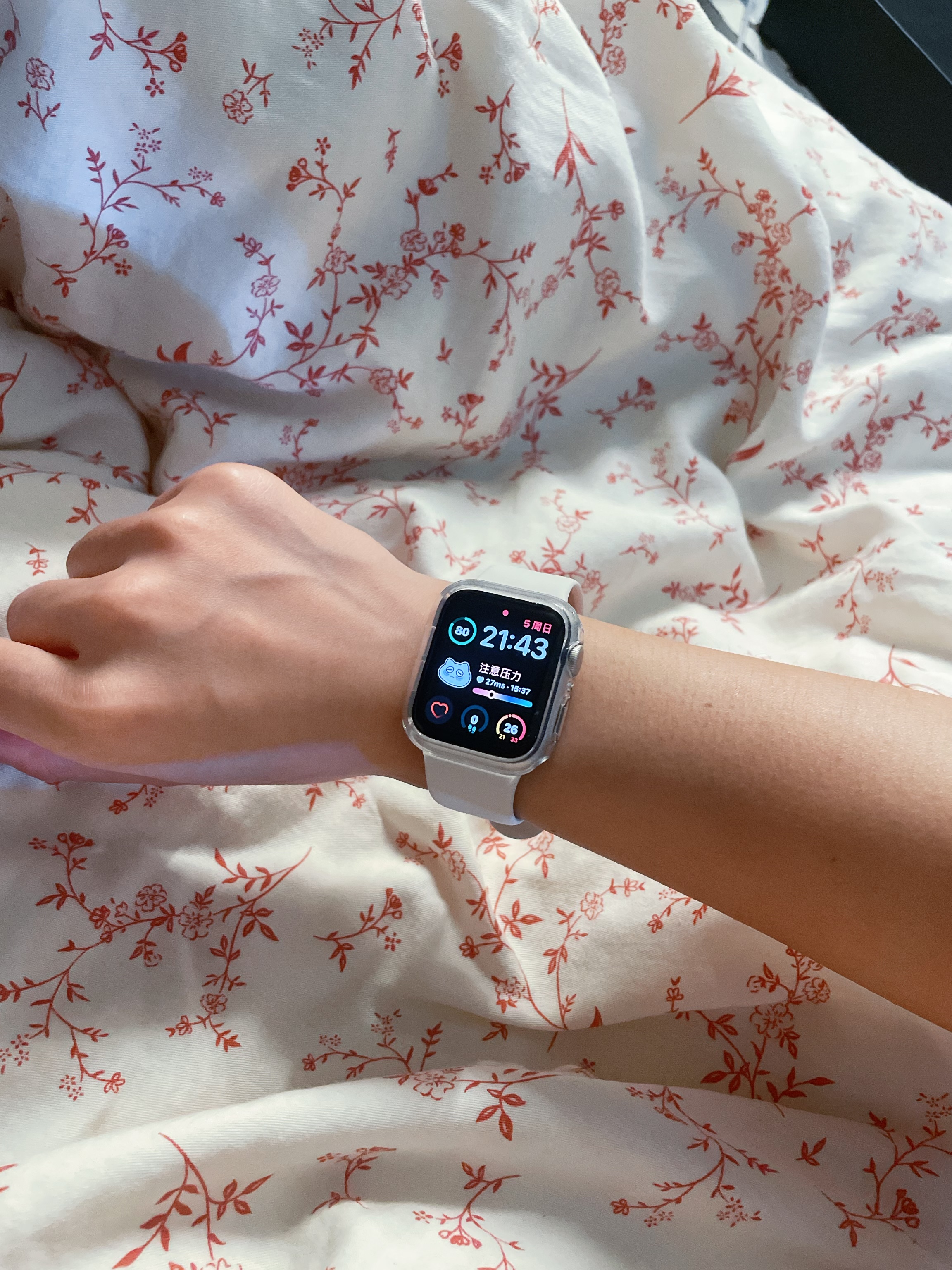 Apple/苹果 Watch SE 3 智能手表GPS款40毫米星光色铝金属表壳星光色运动型表带S/M MEH44CH/B 实拍图