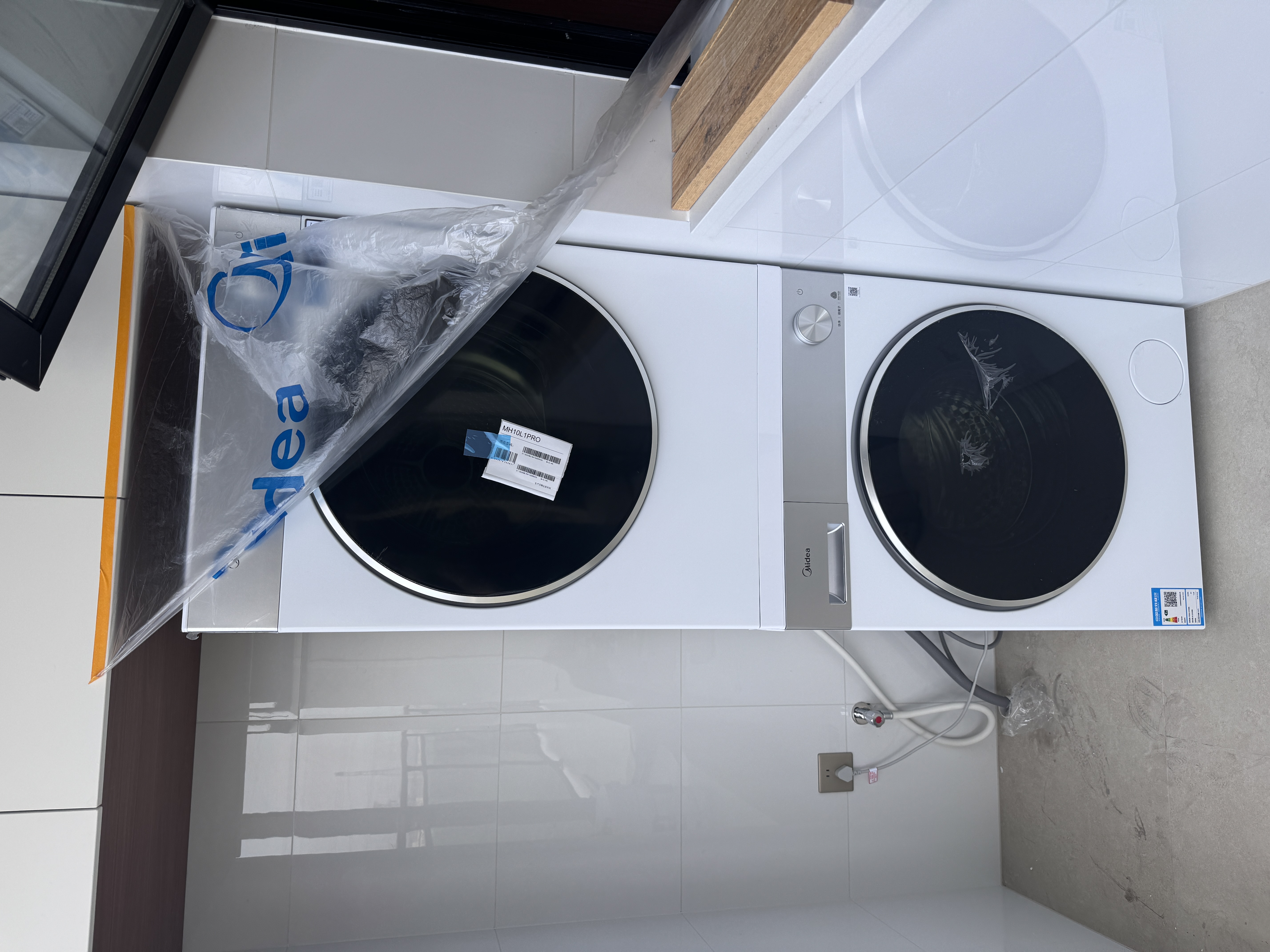 美的（Midea）纯平自由嵌 热泵式烘干机家用烘衣服 10KG变频 除毛 蒸发器自清洁 MH10L1PRO 以旧换新 实拍图