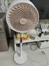 美的（Midea）【变频轻音】空气循环扇家用语音遥控电风扇 一级能效静音落地扇 卧室桌面大风力小风扇 GDJ24SHG 实拍图