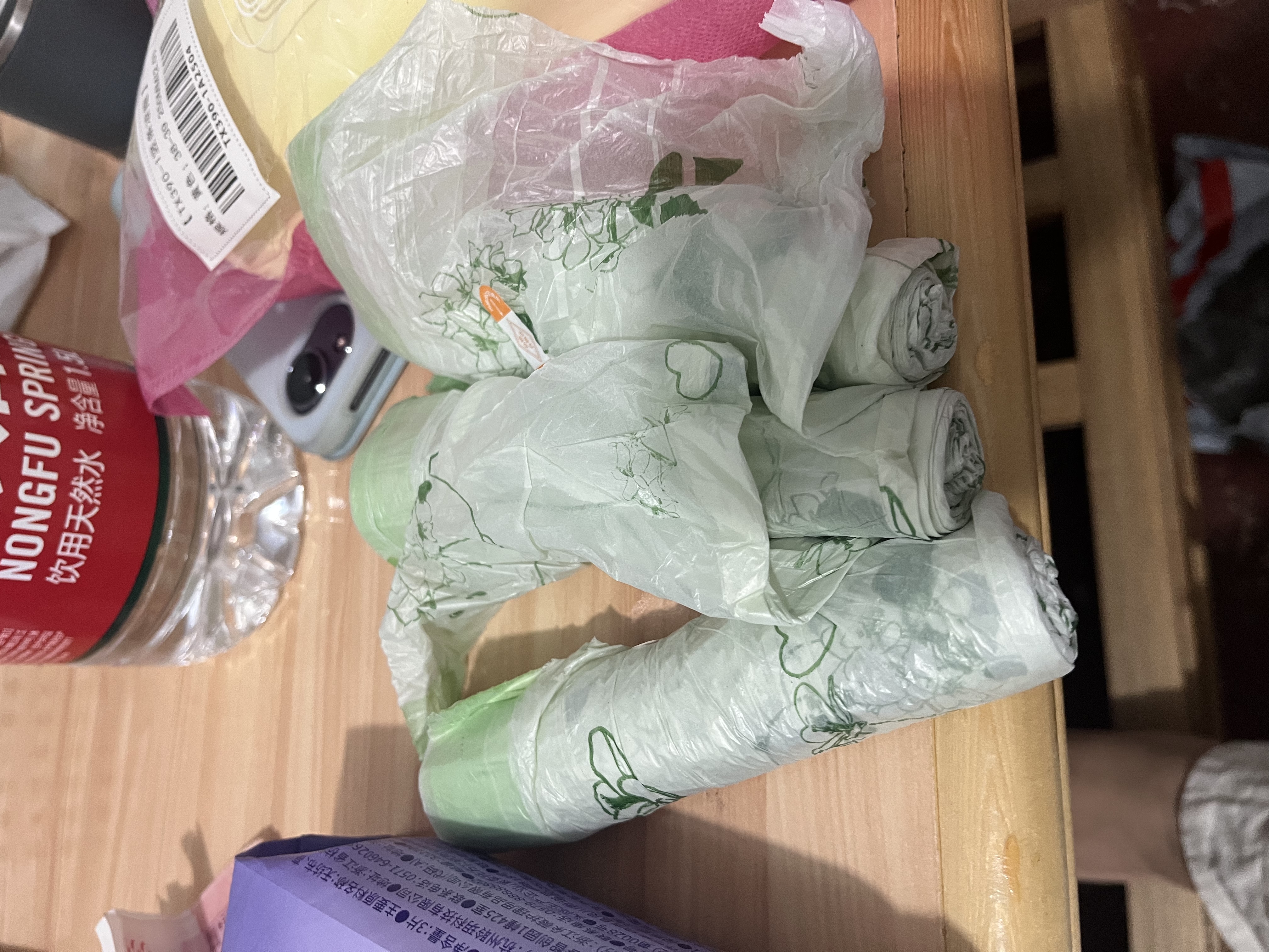 中秋花香山茶花香免撕垃圾袋特厚国庆出游可携带 山茶花抽绳垃圾袋（手撕）4卷 实拍图