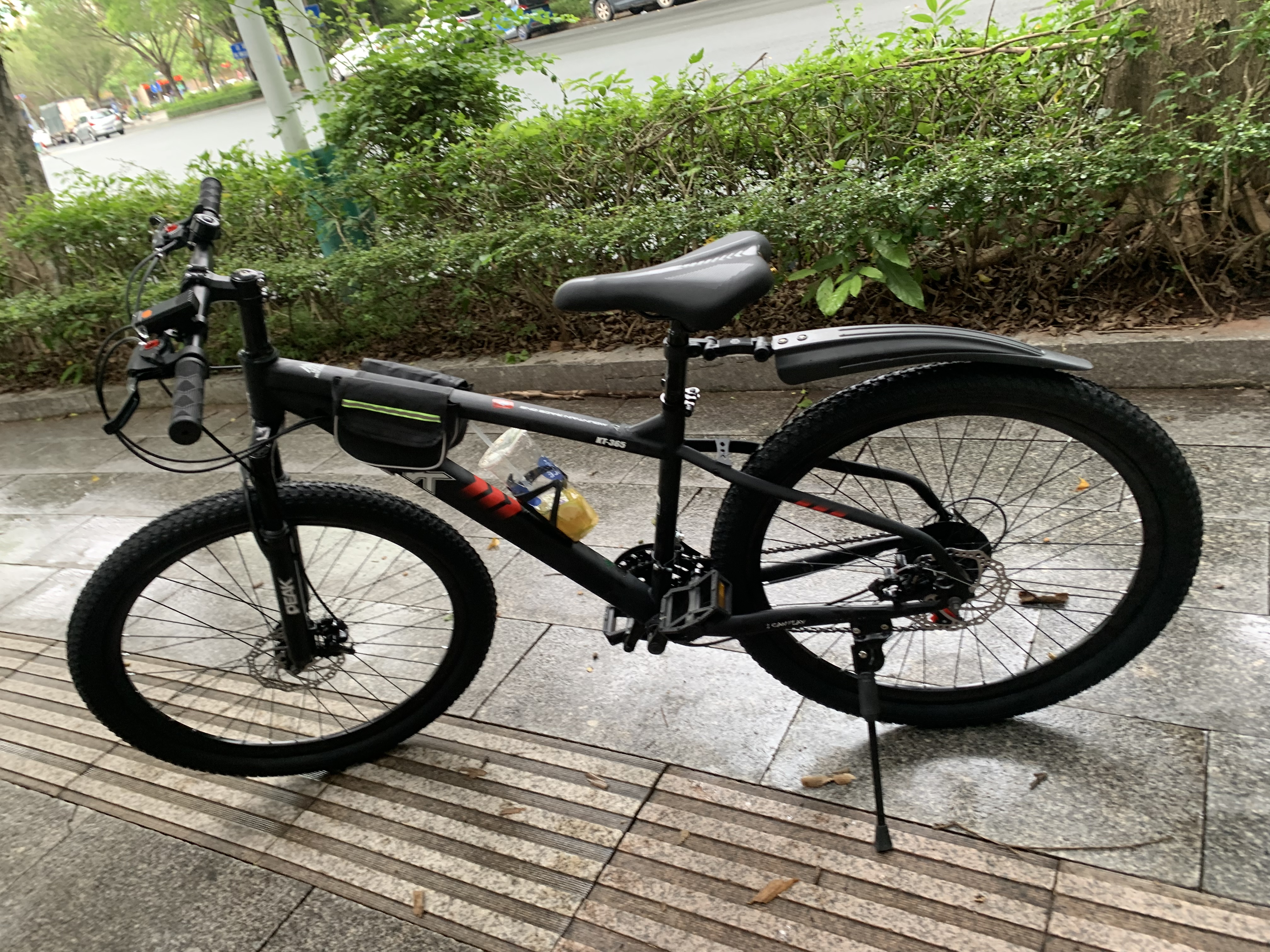 匹克山地自行车山地车自行车学生12到18岁自行车成人自行车大学生单车 擎天|暗夜黑|钢架+线碟+辐条轮+礼包 24速X26寸|身高160-185cm| 匹克-2026旗舰款山地车 实拍图
