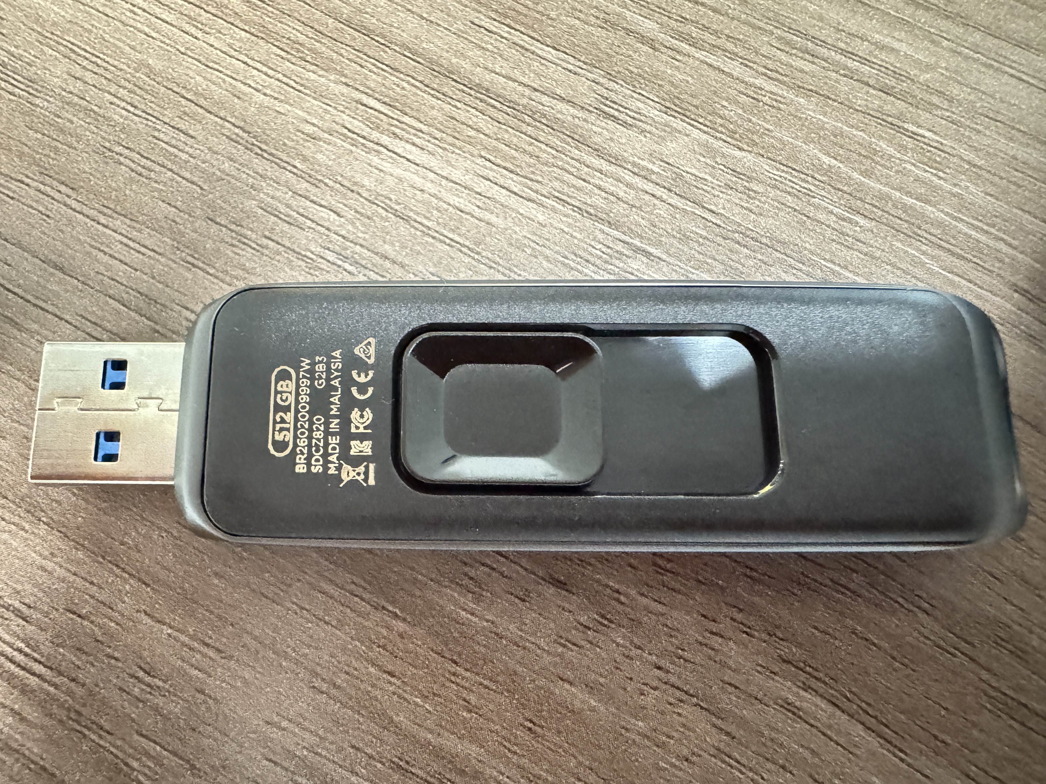 闪迪（SanDisk）512GB USB3.2 Gen2 固态U盘 CZ820 读速高达1000MB/s 写速900MB/s 支持密码保护 大容量优盘 实拍图