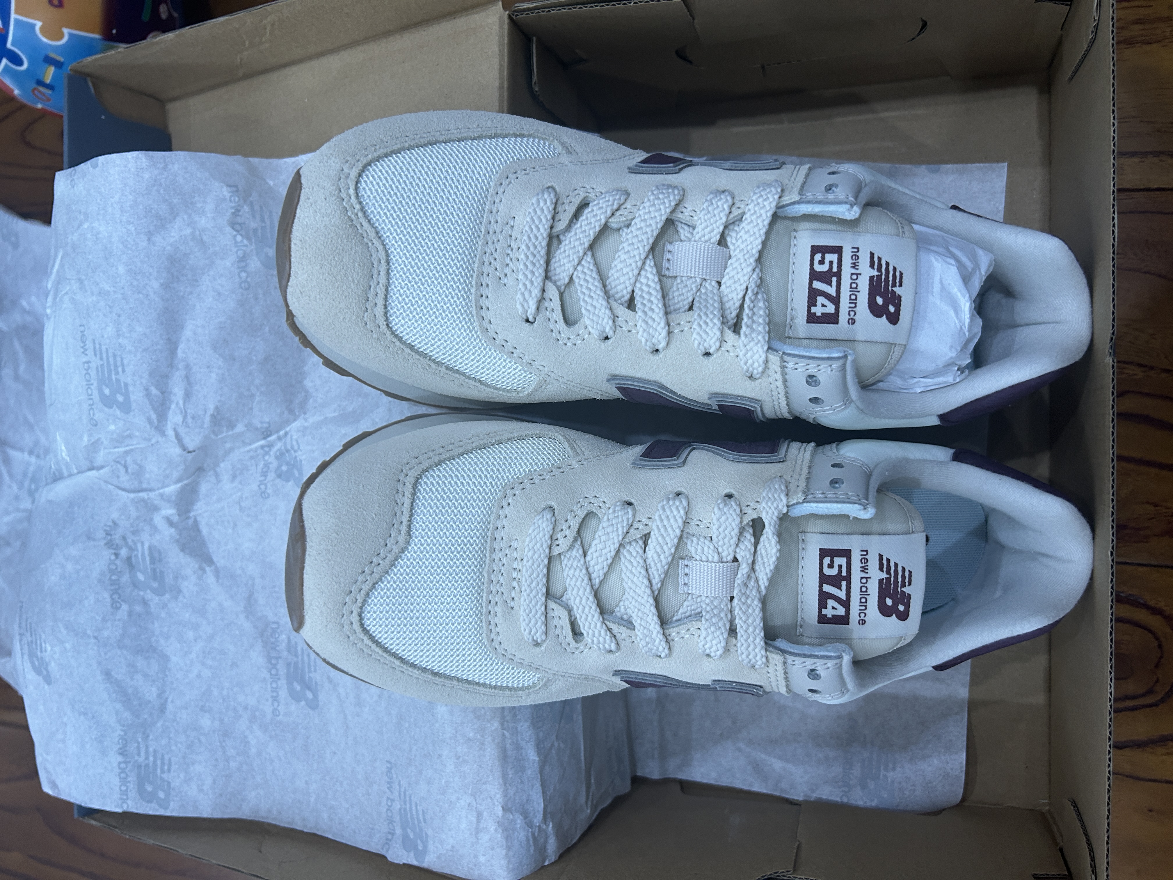 NEW BALANCE NB574官方休闲鞋女鞋复古舒适夏季透气网面礼物轻便百搭运动鞋 米白色 WL574RCF 39 (脚长25cm)尺码详询客服 实拍图
