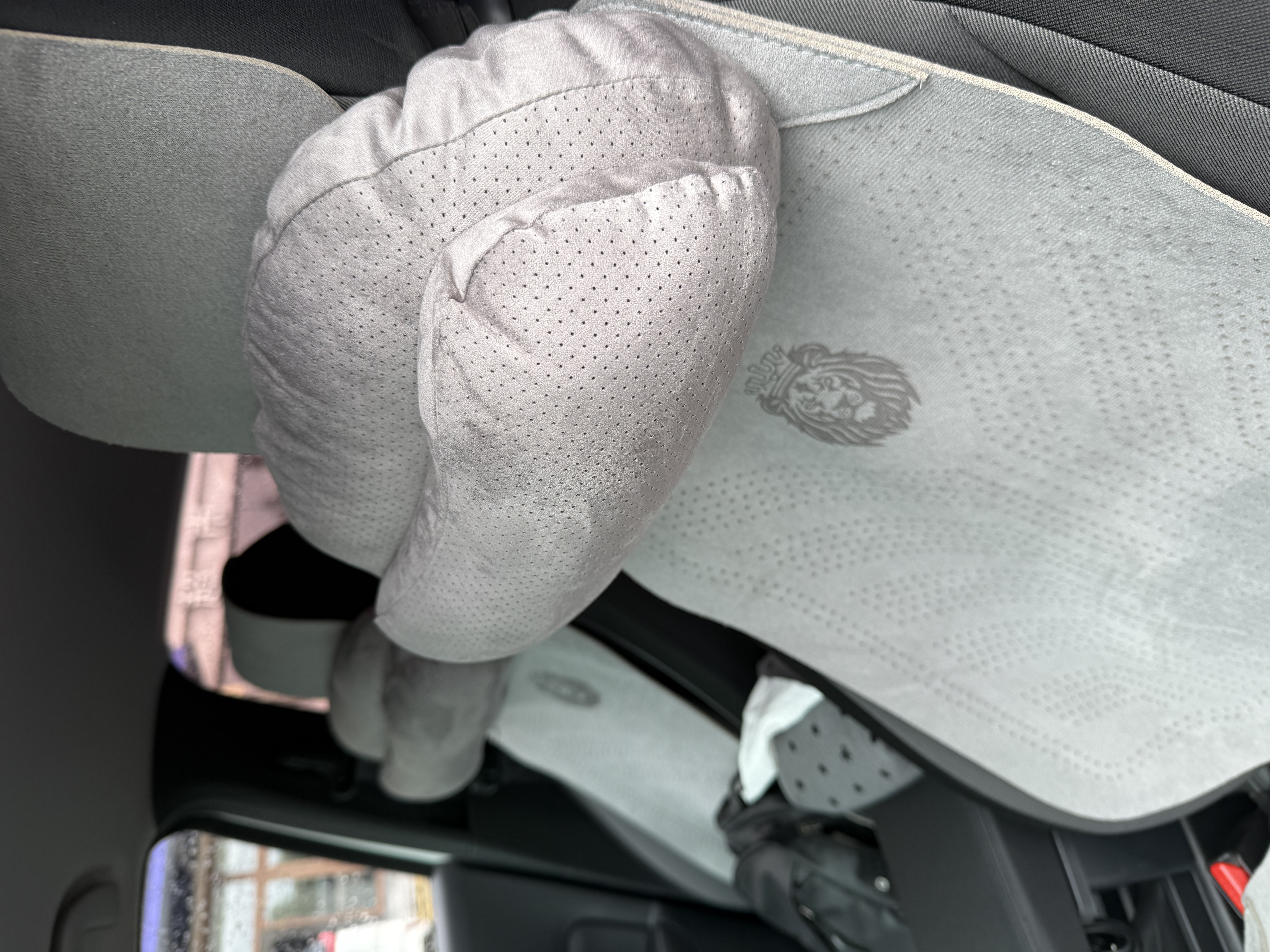 名创优品（MINISO）汽车头枕车载护颈椎托枕护腰靠座椅垫抱枕特斯拉用品久坐神器 实拍图